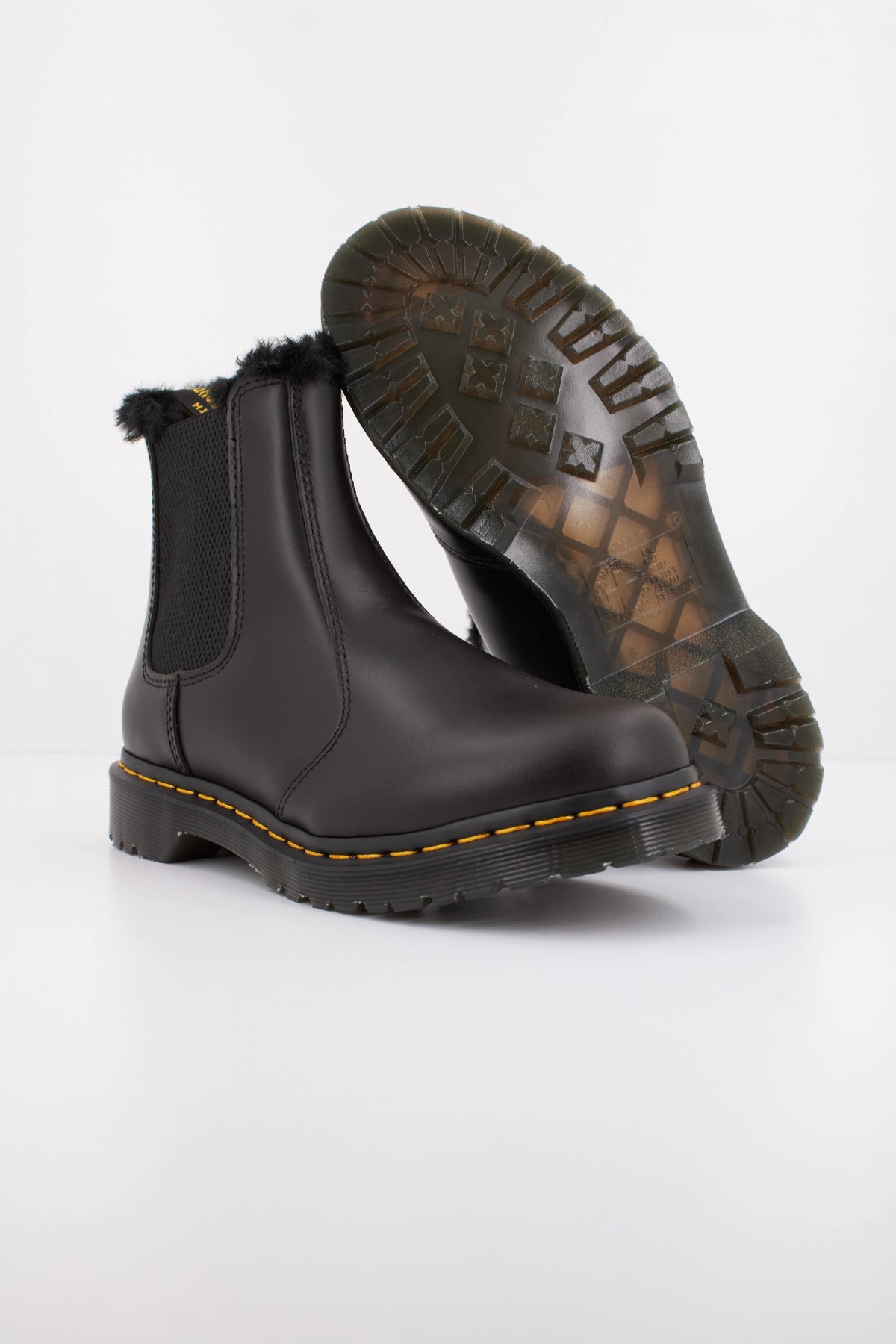 DR. MARTENS LEONORE en color NEGRO (4)