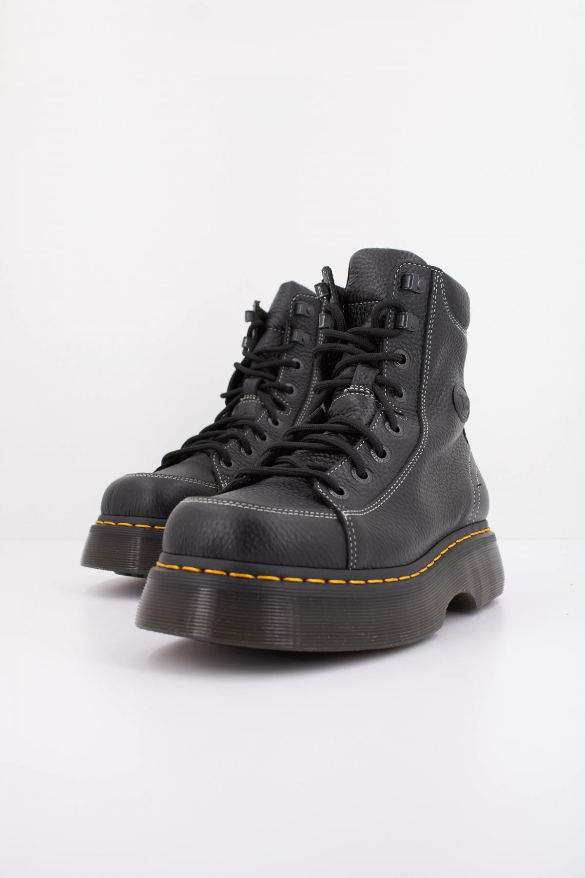 DR. MARTENS BUZZ I en color NEGRO (2)