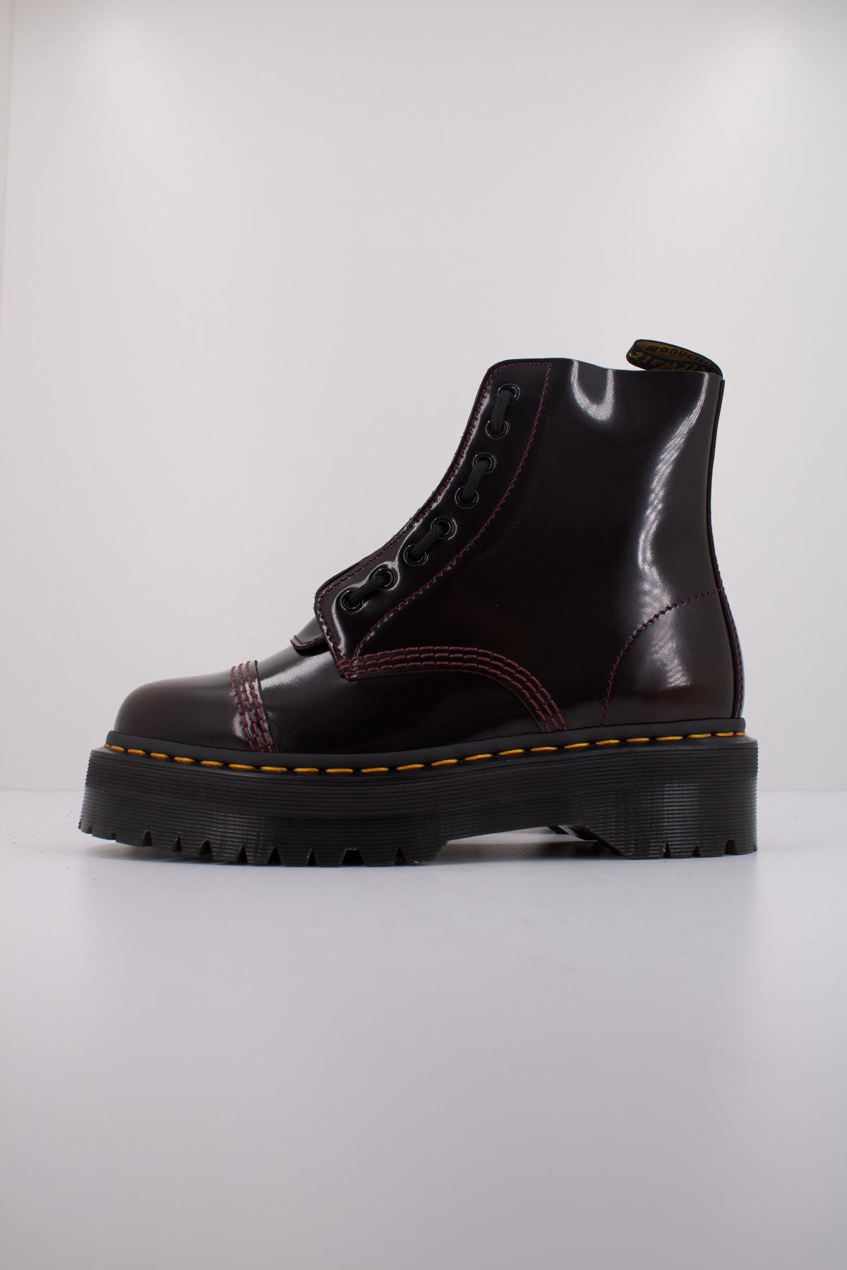 DR. MARTENS SINCLAIR en color BURDEOS (1)