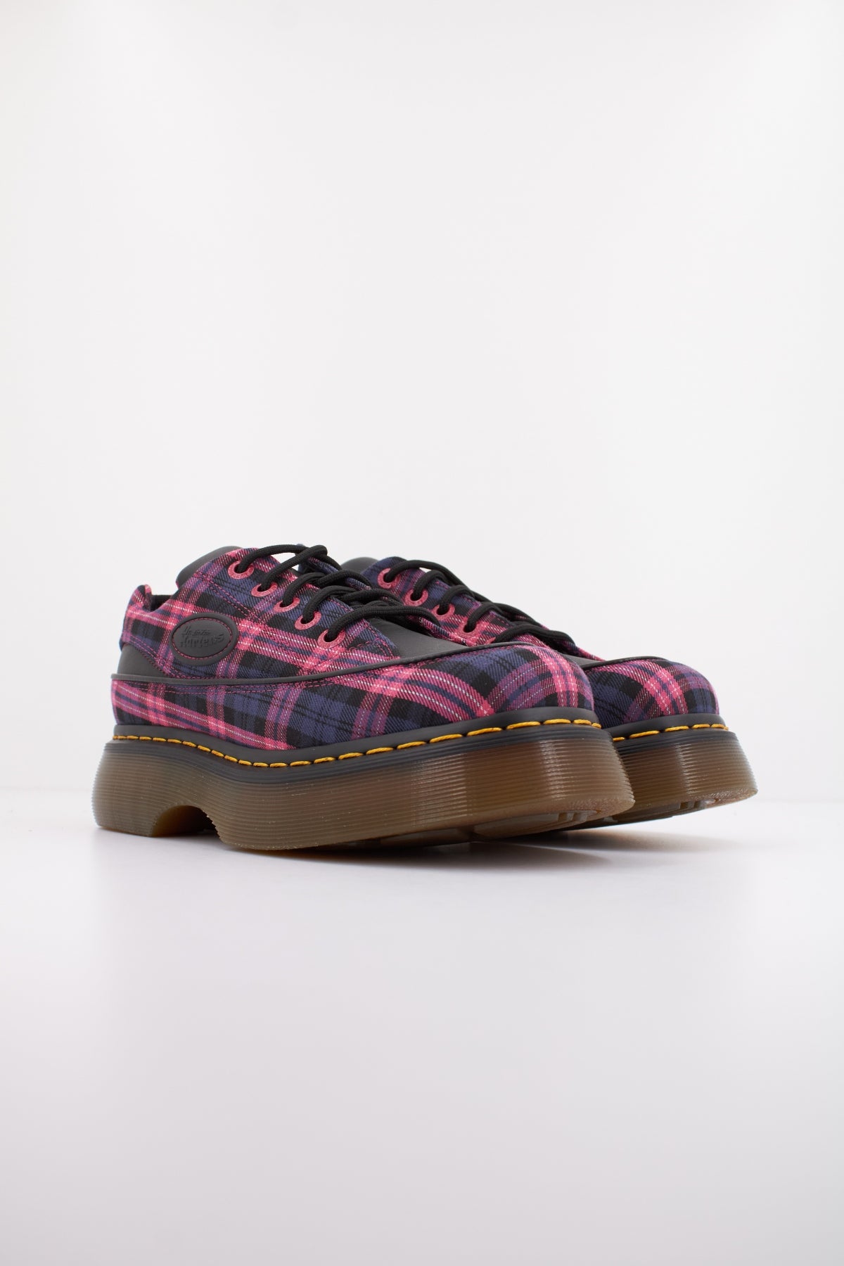 DR. MARTENS BUZZ I en color ROSA (2)
