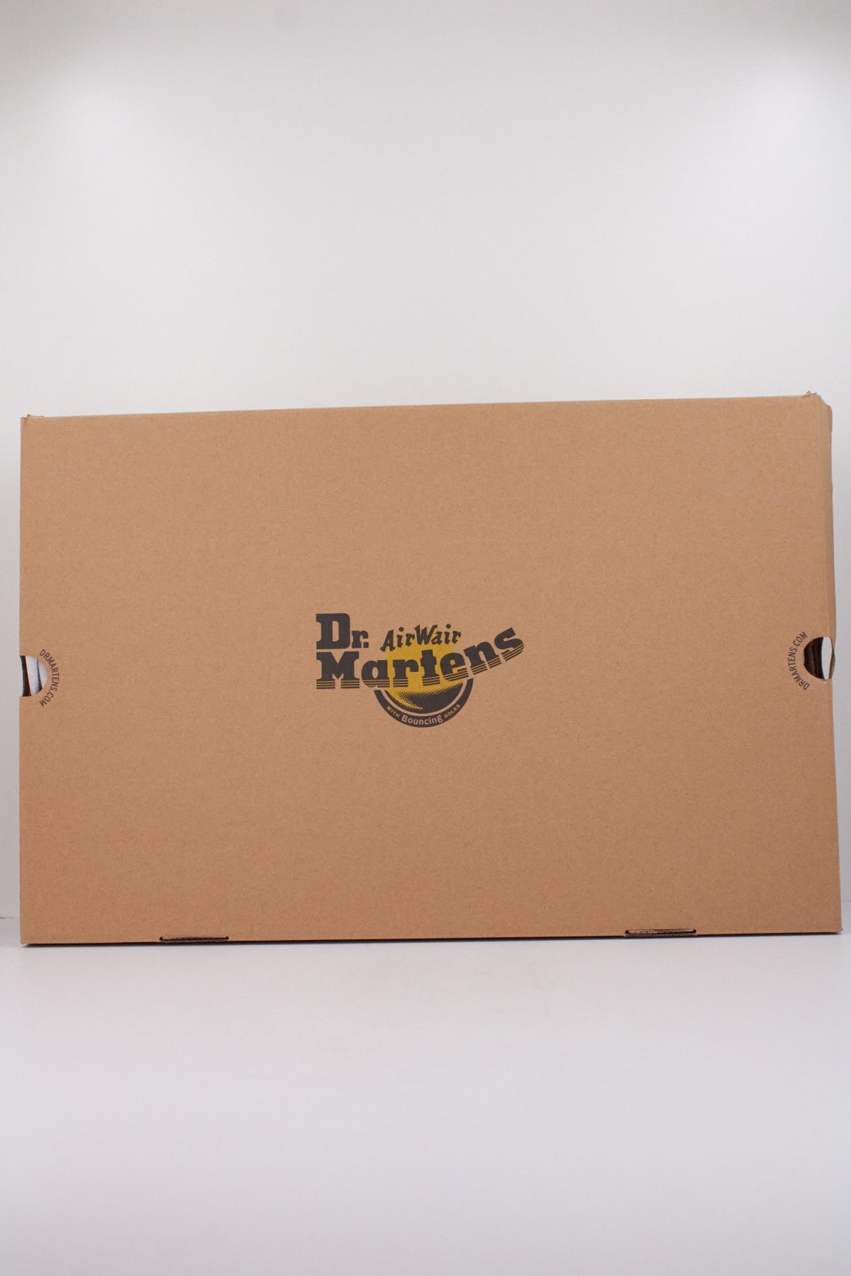DR. MARTENS ANISTONE BKR en color NEGRO (6)