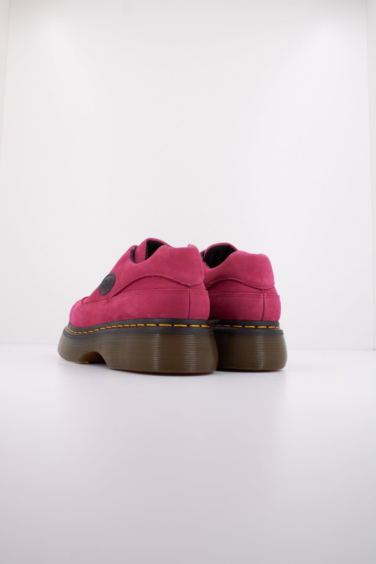 DR. MARTENS BUZZ I en color ROSA (4)