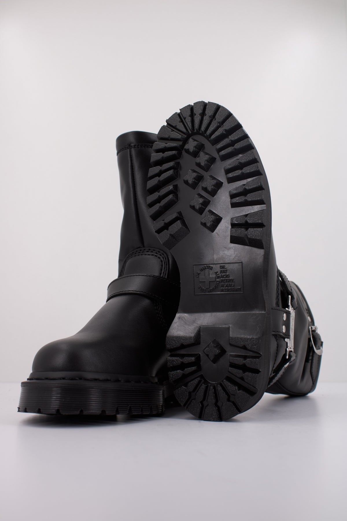 DR. MARTENS ANISTONE HI en color NEGRO (5)