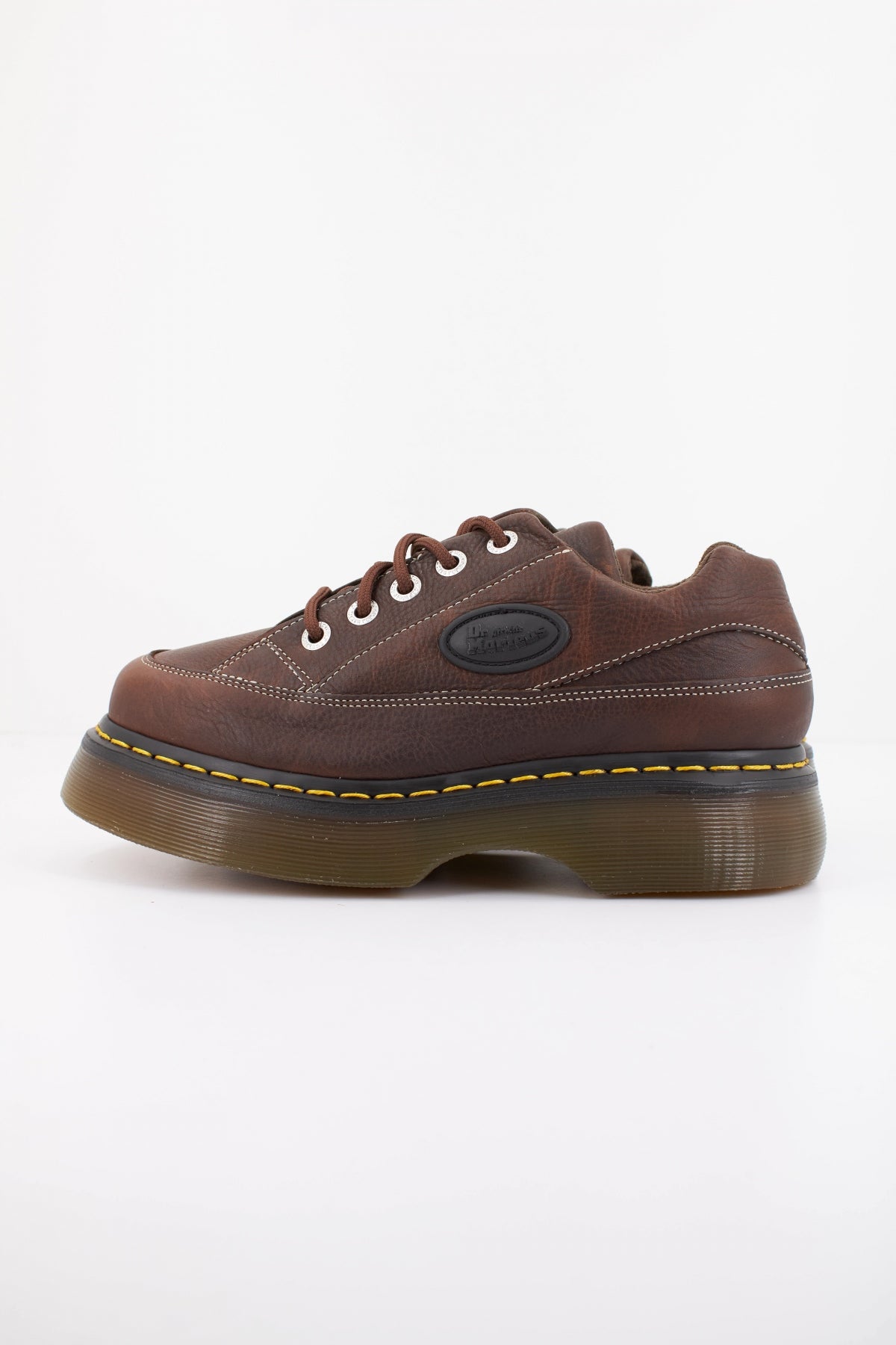DR. MARTENS BUZZ I en color MARRON (1)