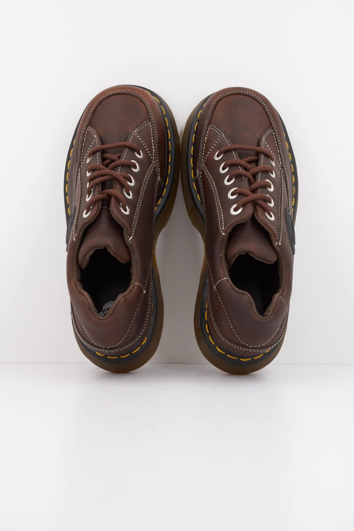 DR. MARTENS BUZZ I en color MARRON (5)