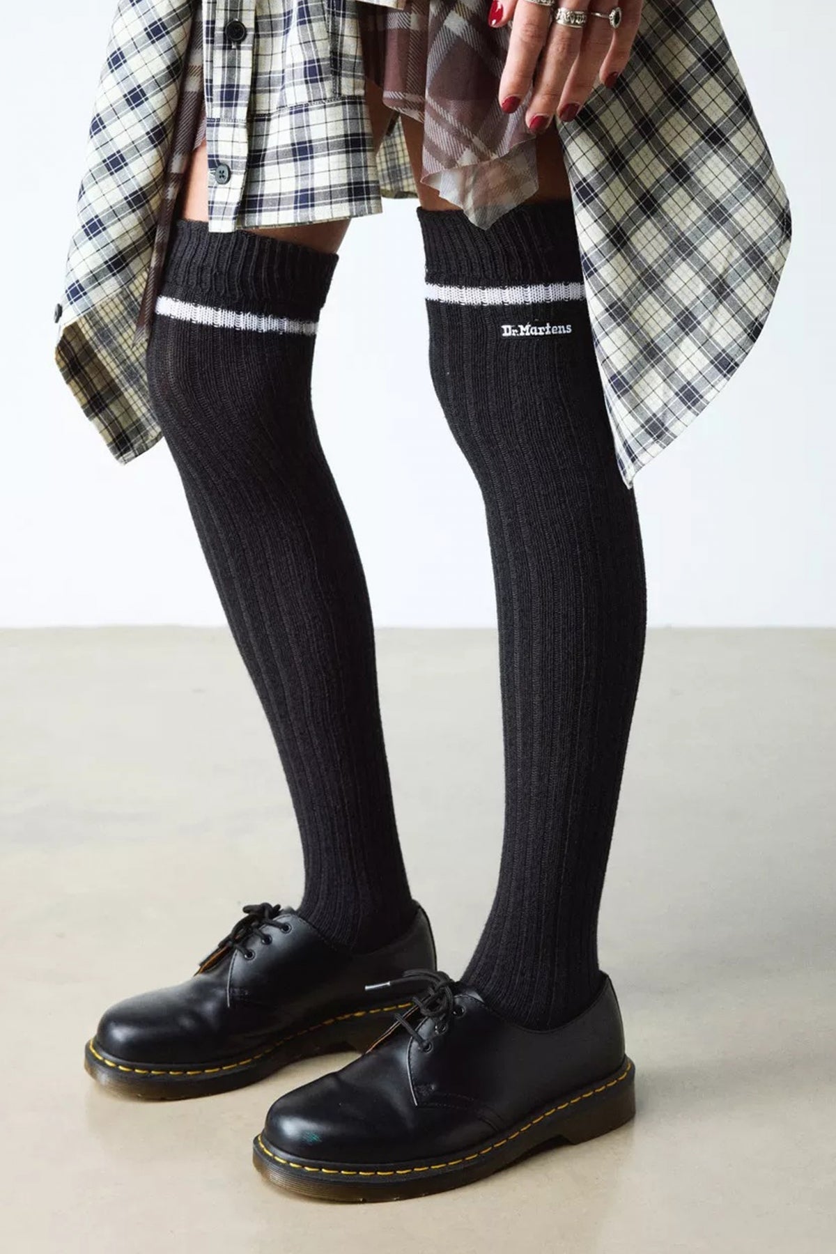 DR. MARTENS LONG MARL SOCK en color NEGRO  (2)