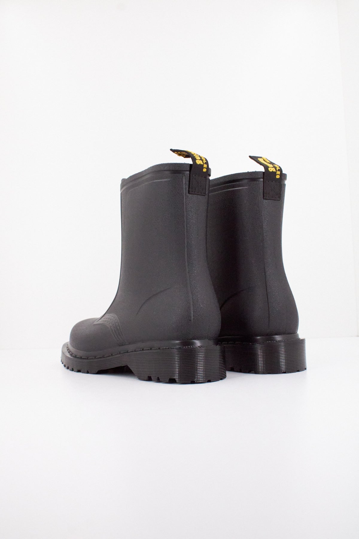 DR. MARTENS RAIN en color NEGRO (3)