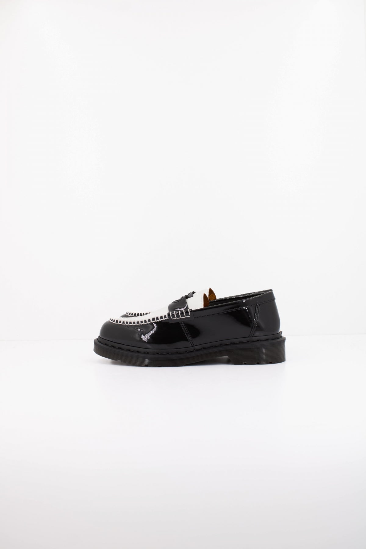DR. MARTENS PENTON HEART en color NEGRO (1)