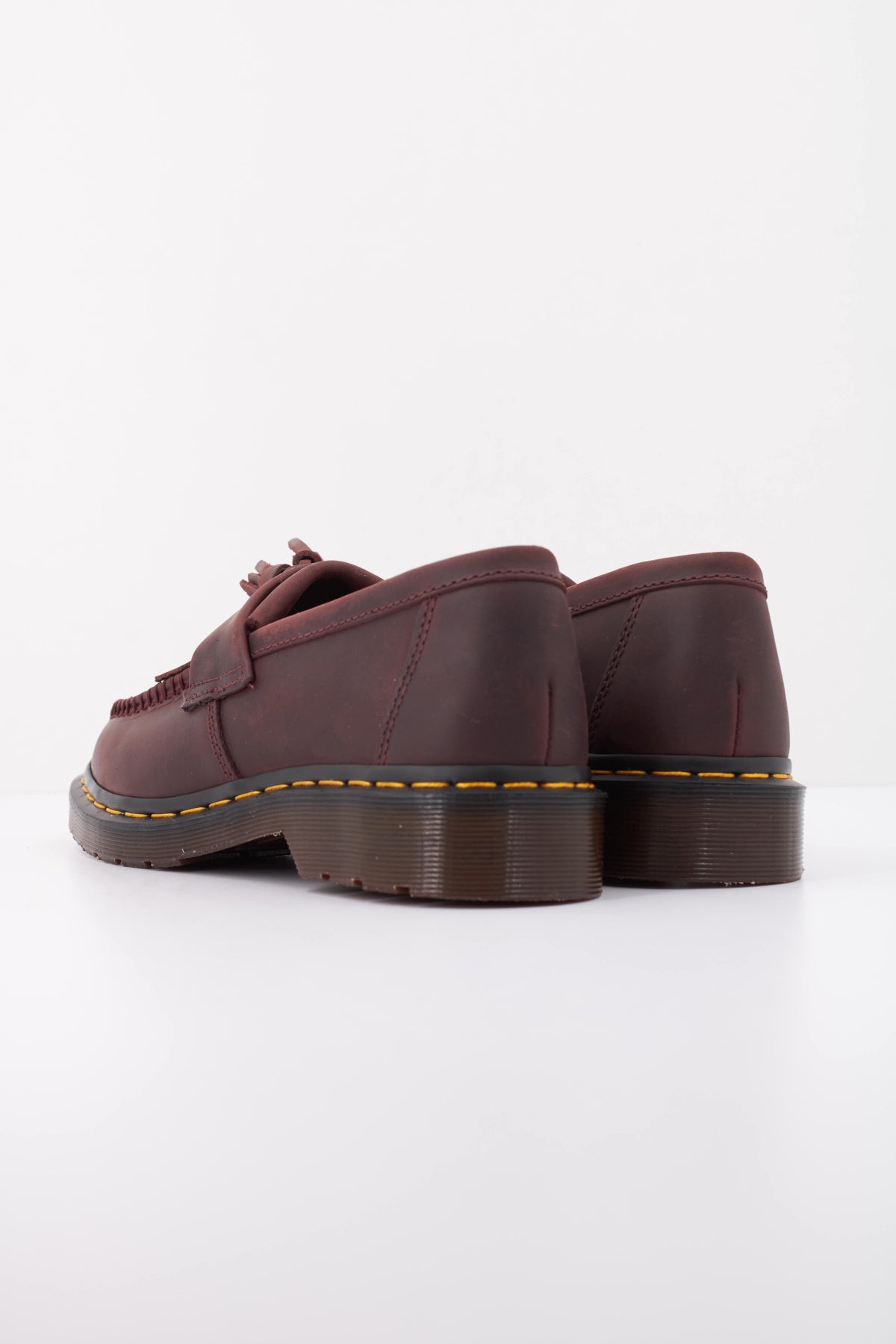 DR. MARTENS DM ADRIAN en color BURDEOS (4)