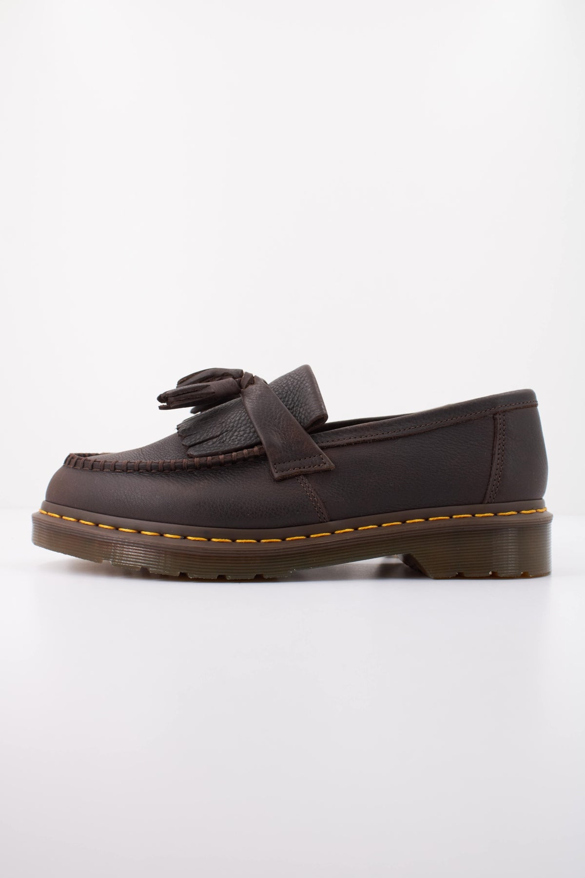 DR. MARTENS ADRIAN YS en color MARRON (1)