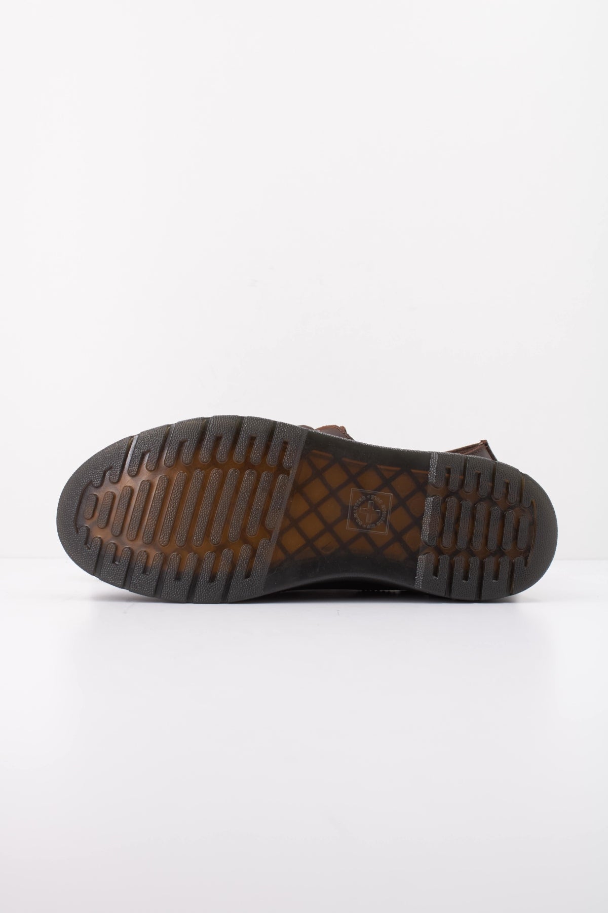 DR. MARTENS BROOKLINE LO EYE SHOE DARK en color MARRON (5)