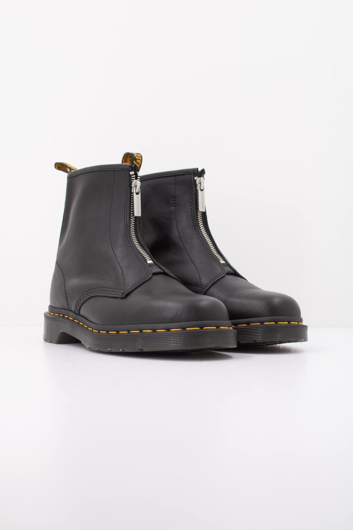DR. MARTENS DM en color NEGRO (2)