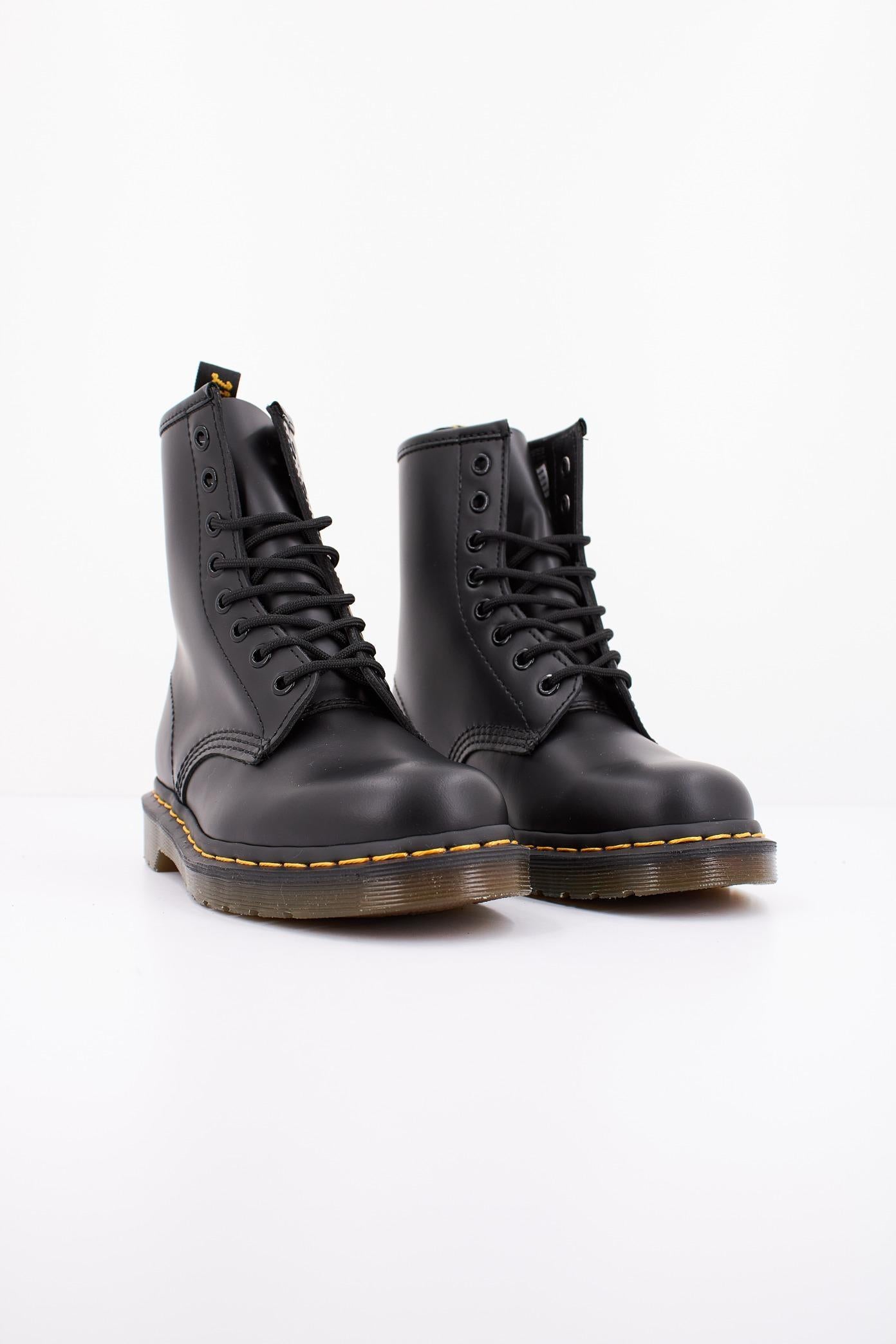 DR. MARTENS SMOOTH en color NEGRO (2)