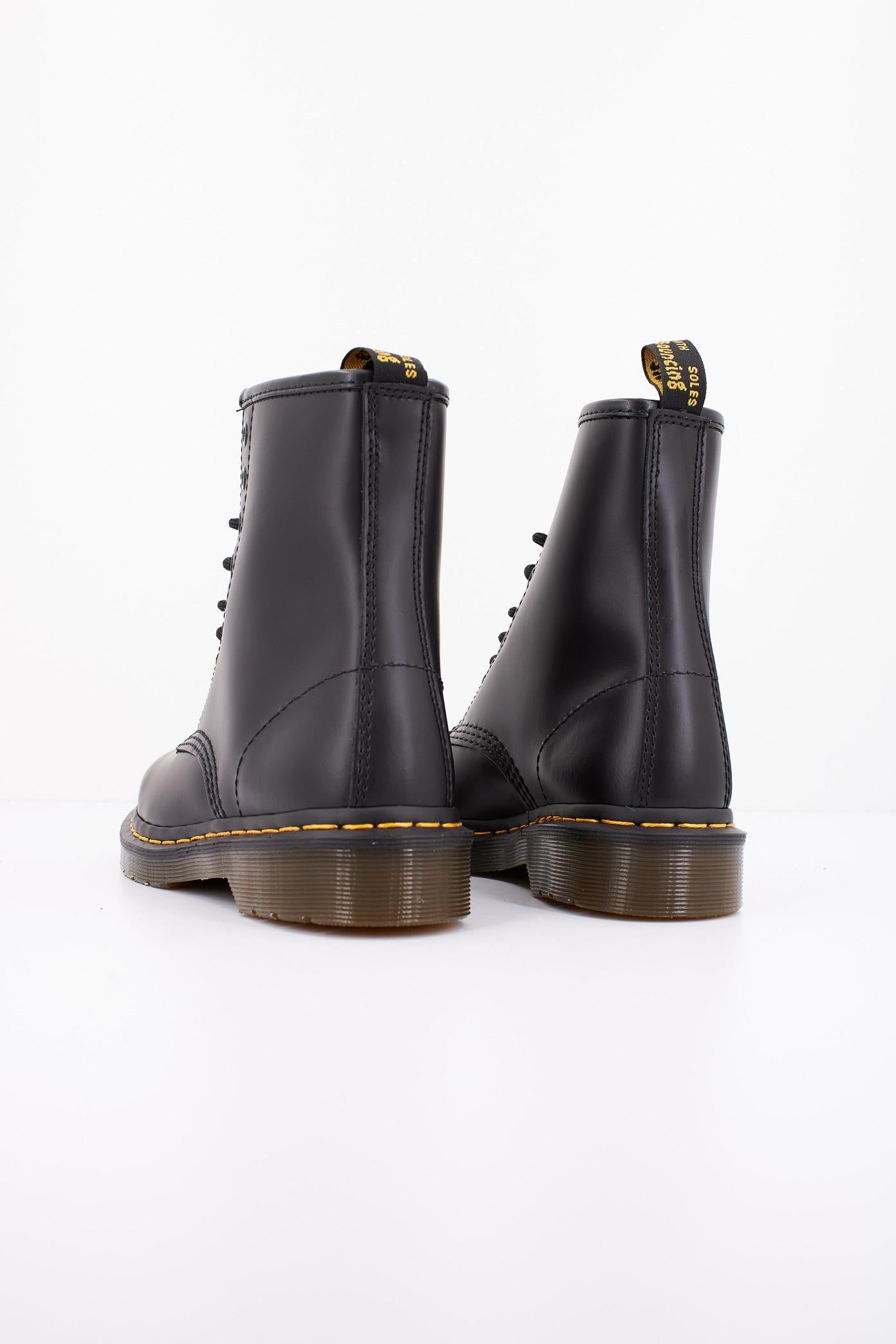 DR. MARTENS SMOOTH en color NEGRO (3)