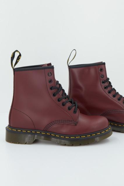 DR. MARTENS SMOOTH en color BURDEOS (1)