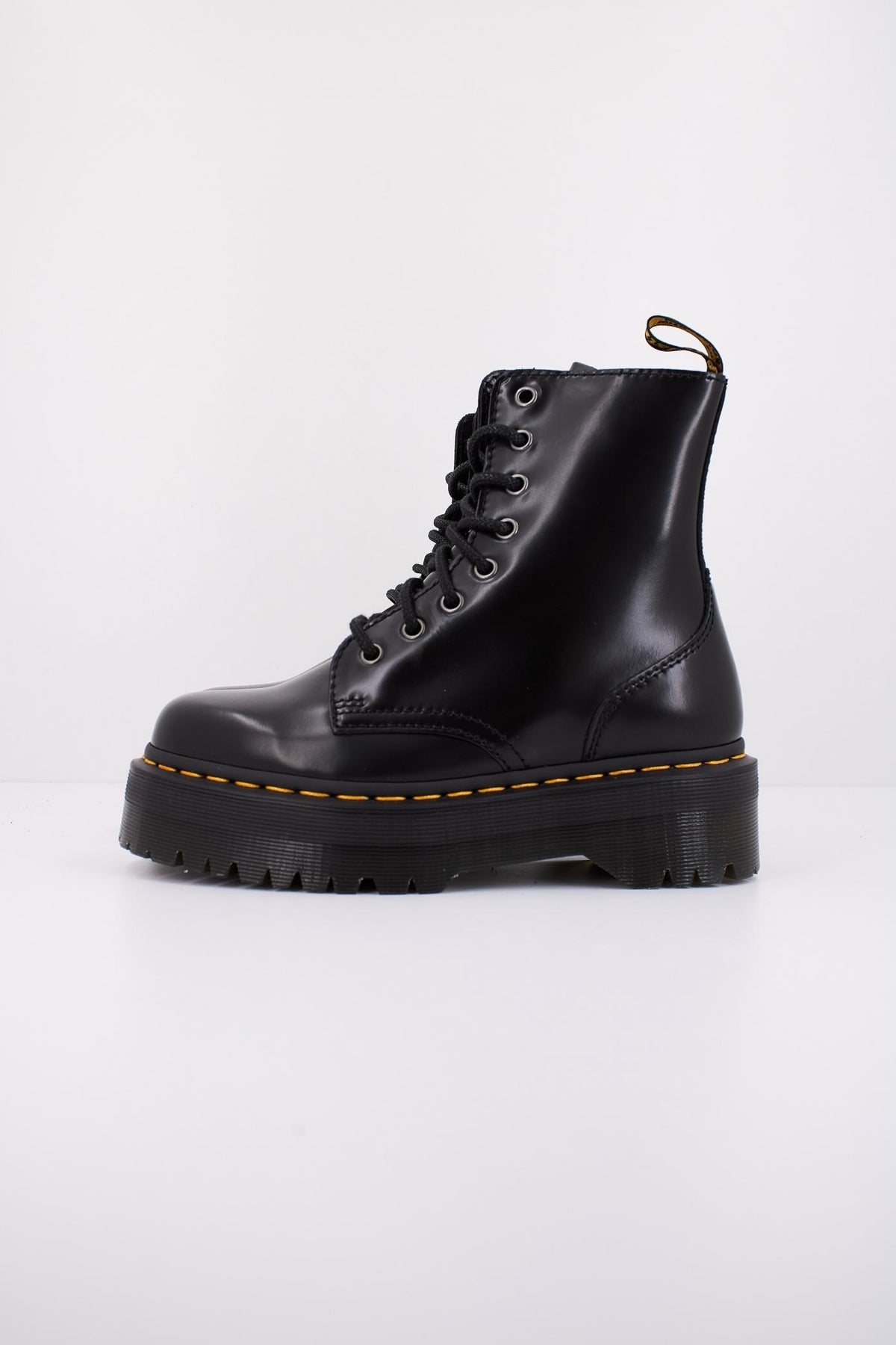 DR. MARTENS JADON EYELETS en color NEGRO (1)