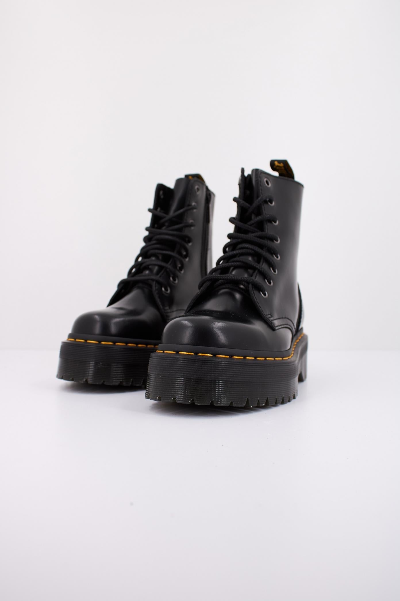 DR. MARTENS JADON EYELETS en color NEGRO (2)