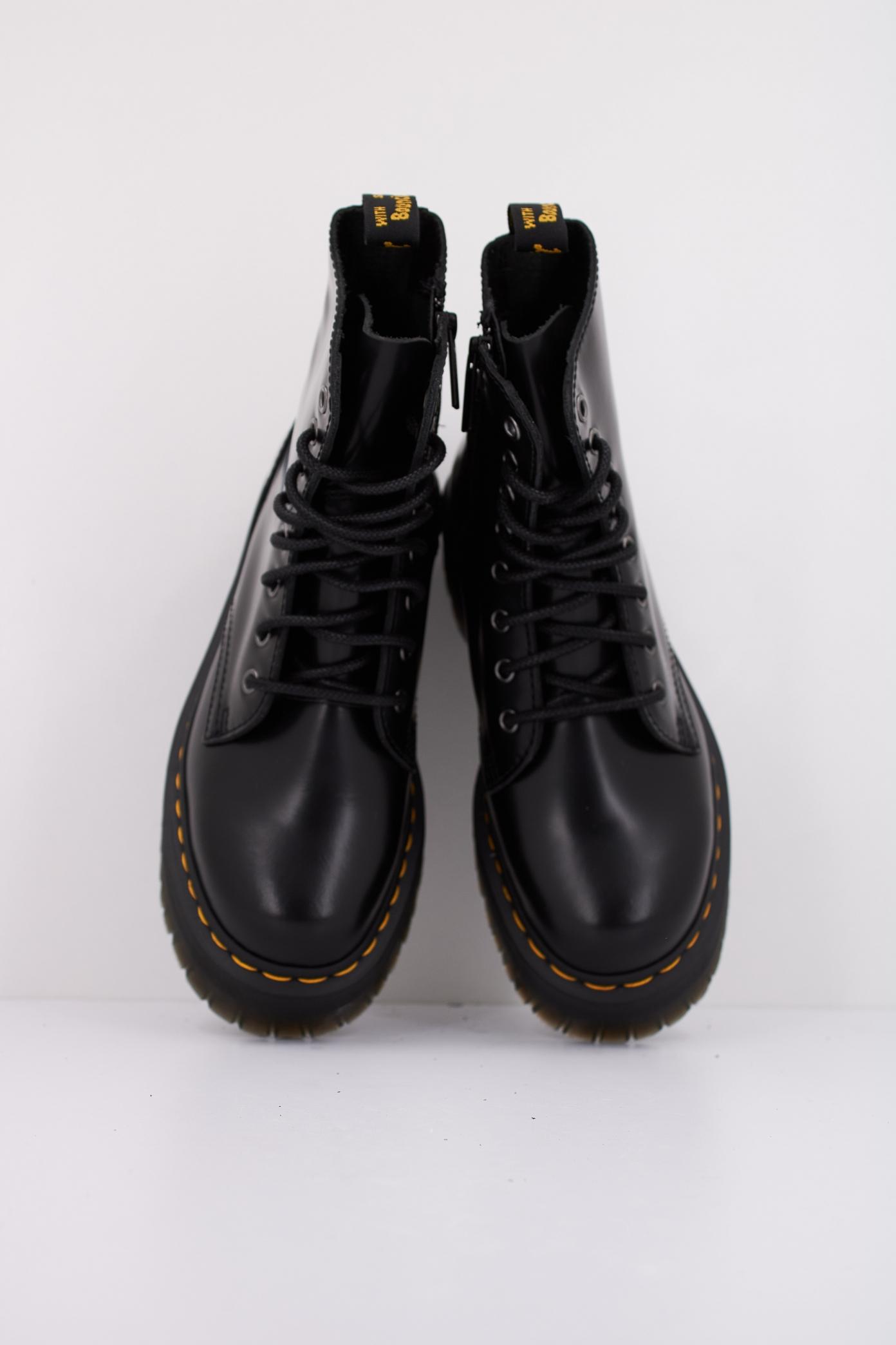 DR. MARTENS JADON EYELETS en color NEGRO (3)