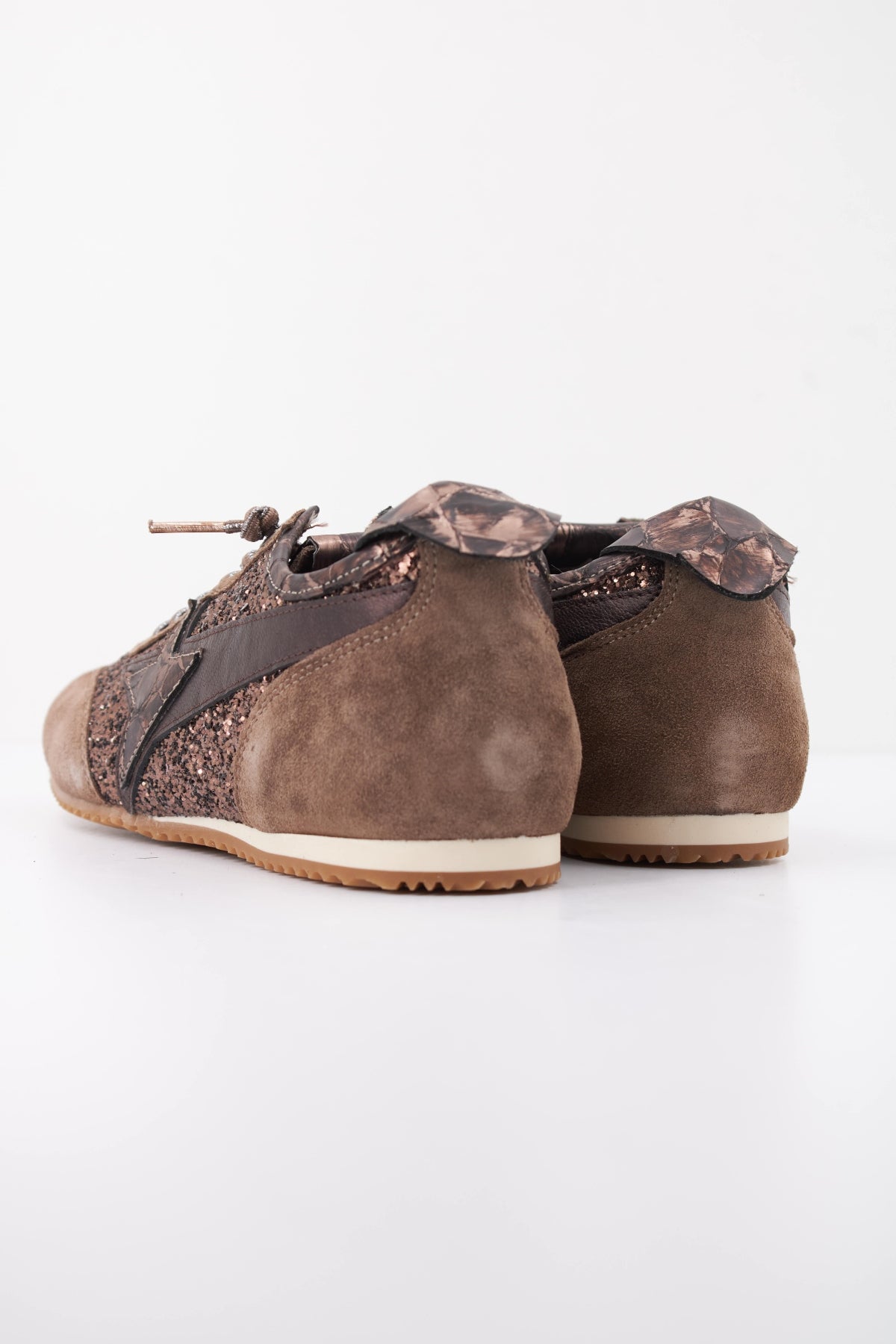 CETTI CSRA INV DEPORTIVO ANTE GLITT en color MARRON CLARO (4)