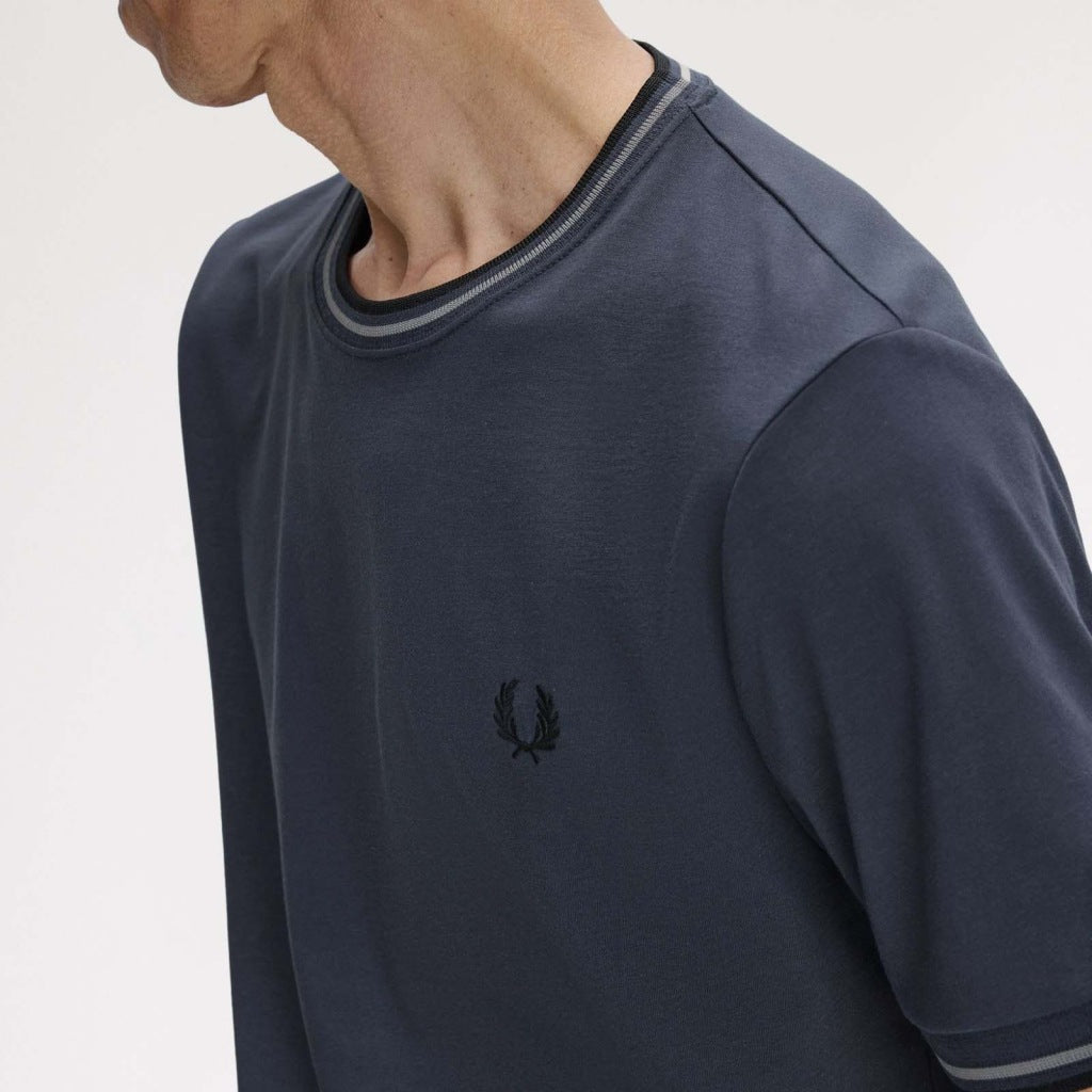 FRED PERRY TWIN TIPPED T-SHIRT en color GRIS (7)