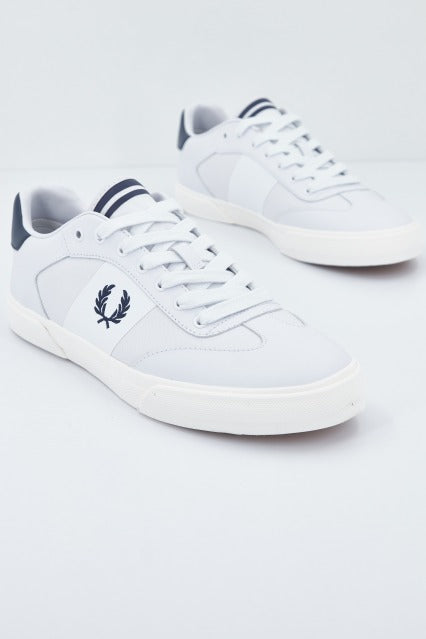 FRED PERRY CLAY LEATHER en color BLANCO (2)