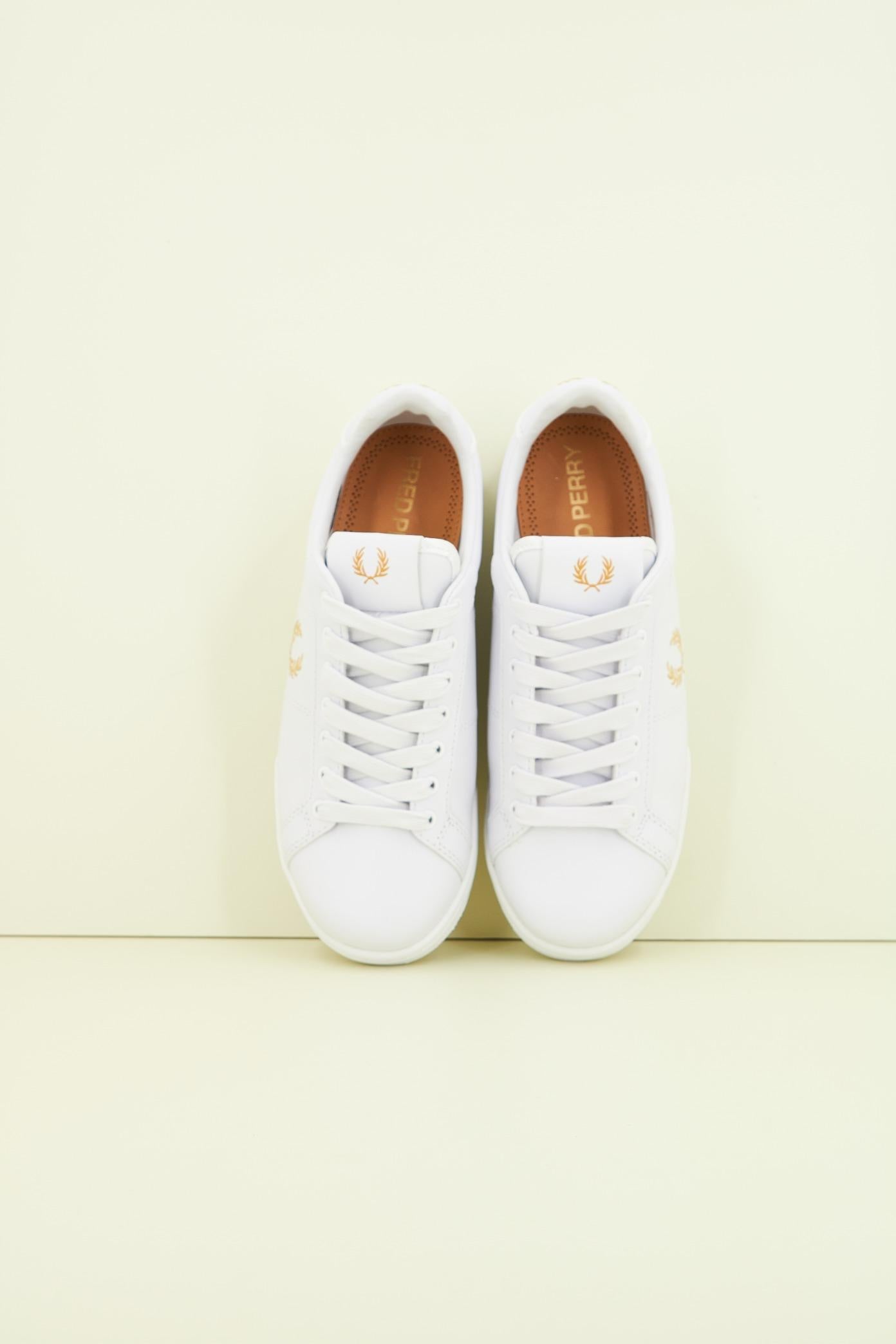 FRED PERRY B LEATHER en color BLANCO (2)