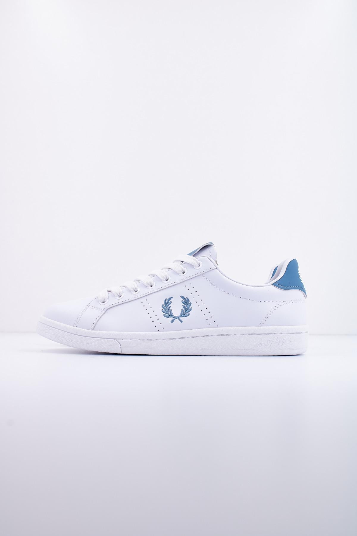 FRED PERRY LEATHER en color BLANCO (1)