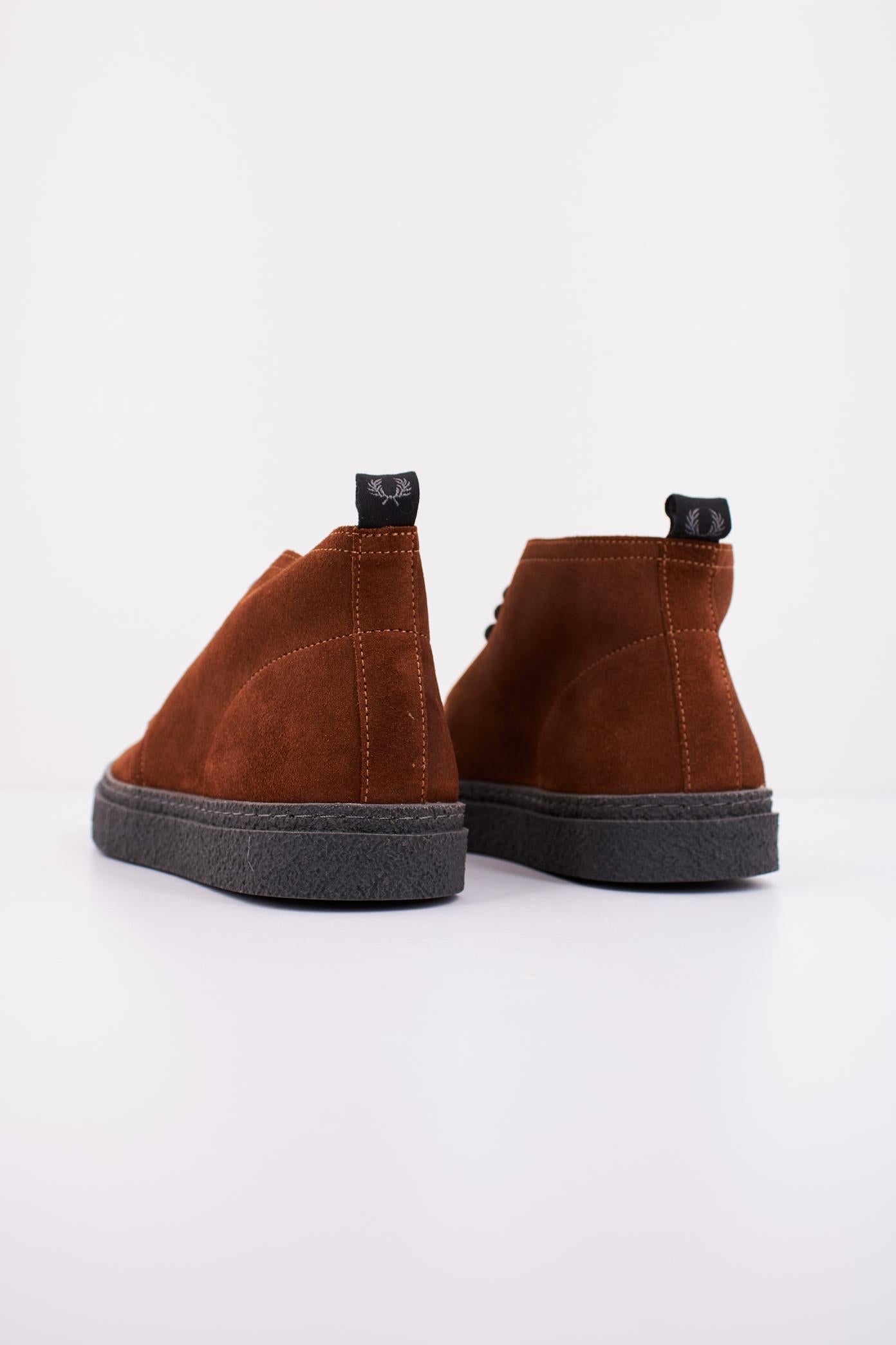 FRED PERRY HAWLEY SUEDE en color MARRON (3)
