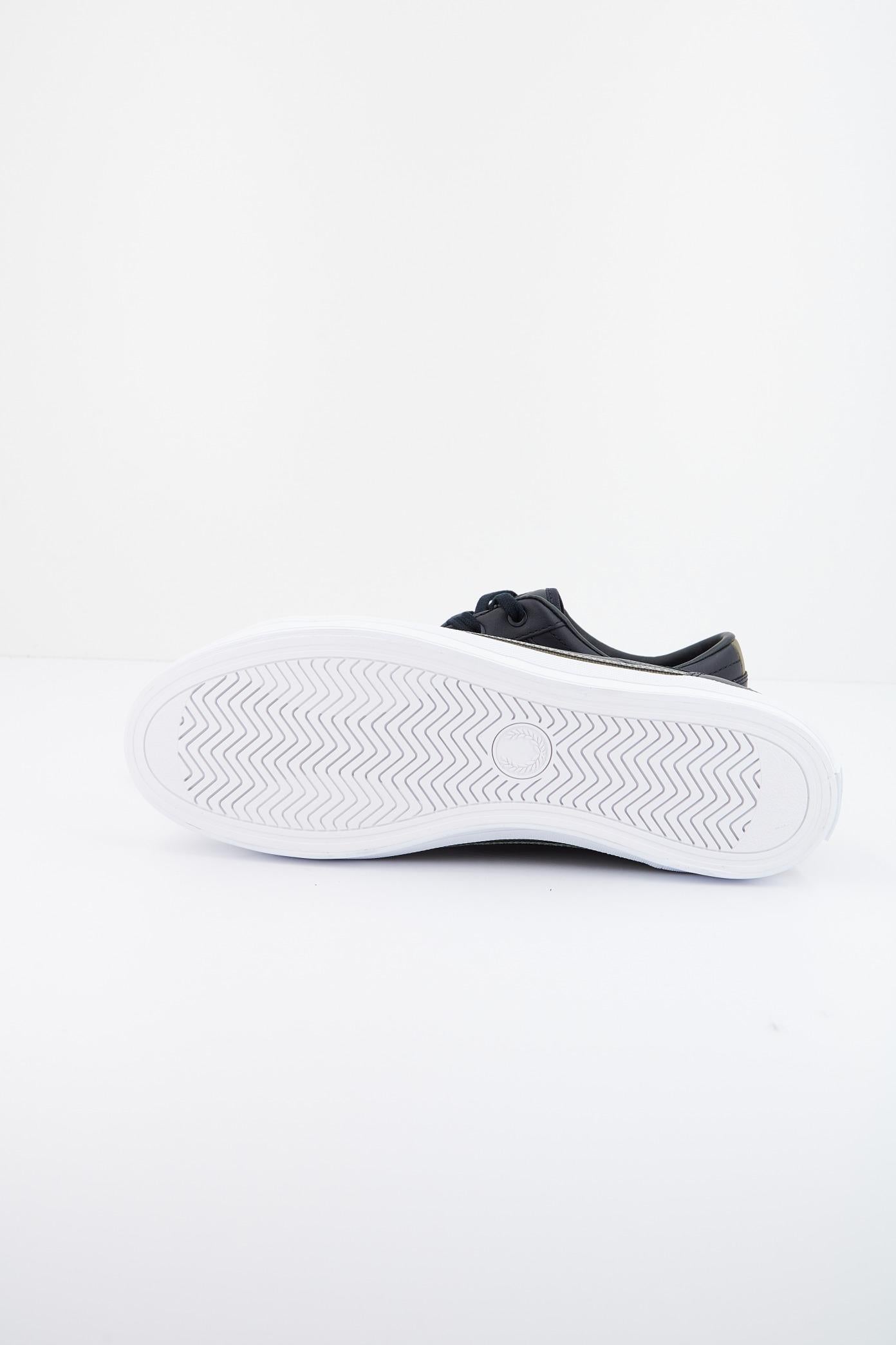 FRED PERRY BASELINE PERF LEATH en color AZUL (4)