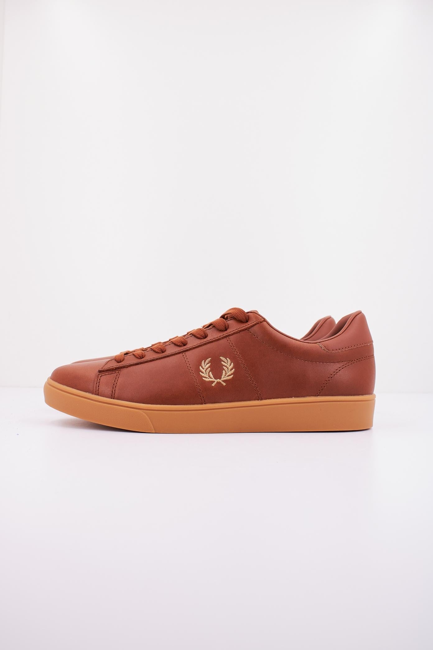 FRED PERRY SPENCER LEATHER en color MARRON (1)