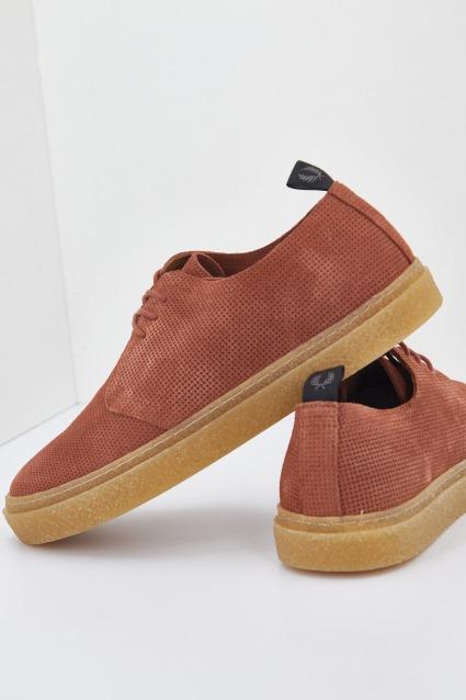 FRED PERRY LINDEN PIQUE EMB.SUE en color BURDEOS (2)