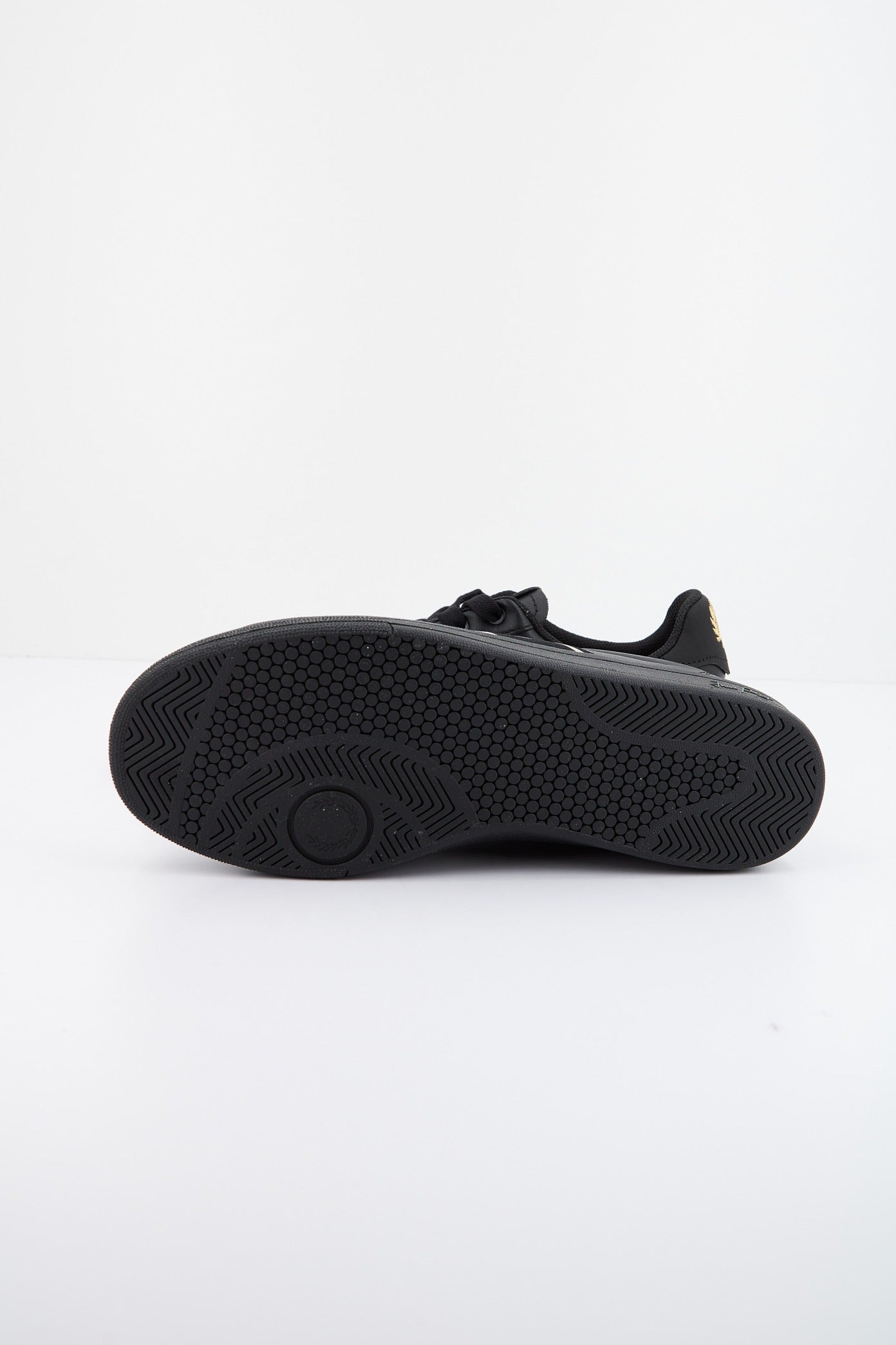 FRED PERRY B LEATHER en color NEGRO (4)