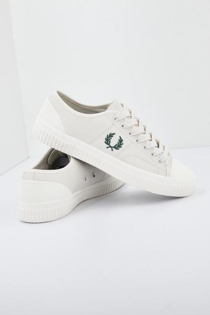 FRED PERRY HUGHES LOW LEATHER en color BLANCO (3)