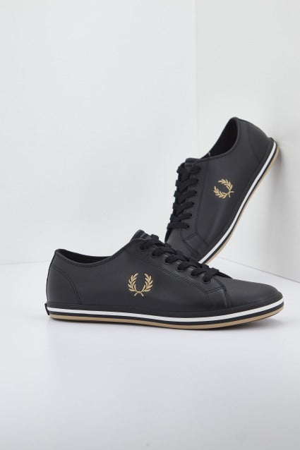 FRED PERRY KINGSTON LEATHER en color NEGRO (1)