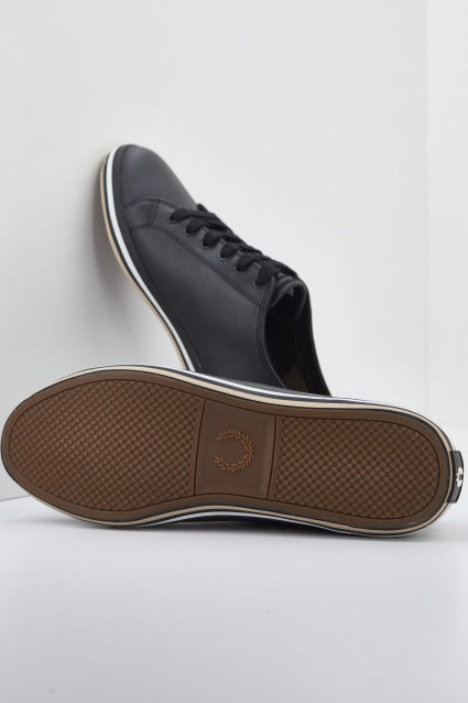 FRED PERRY KINGSTON LEATHER en color NEGRO (3)