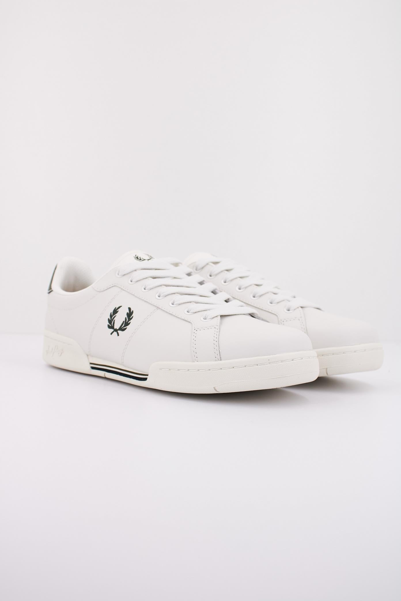FRED PERRY B LEATHER en color BLANCO (2)