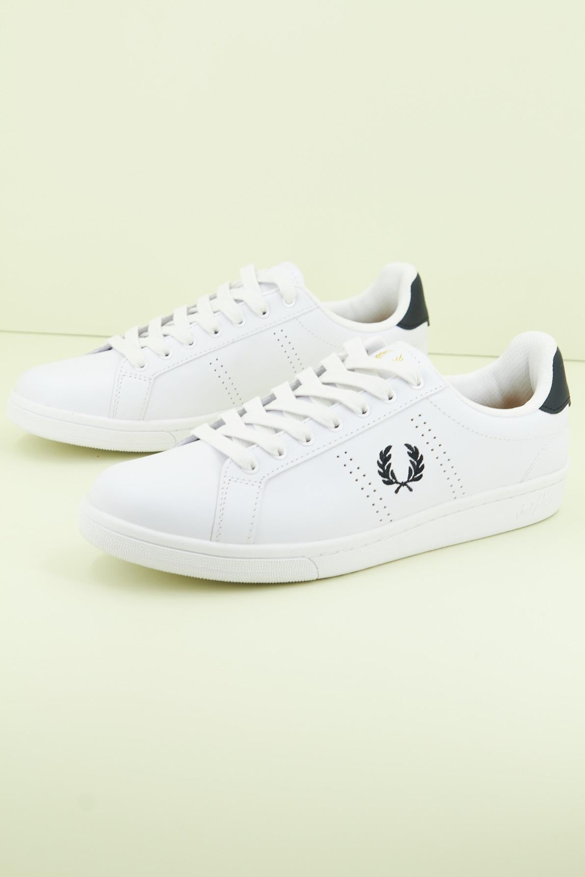 FRED PERRY B LEATHER en color BLANCO (2)