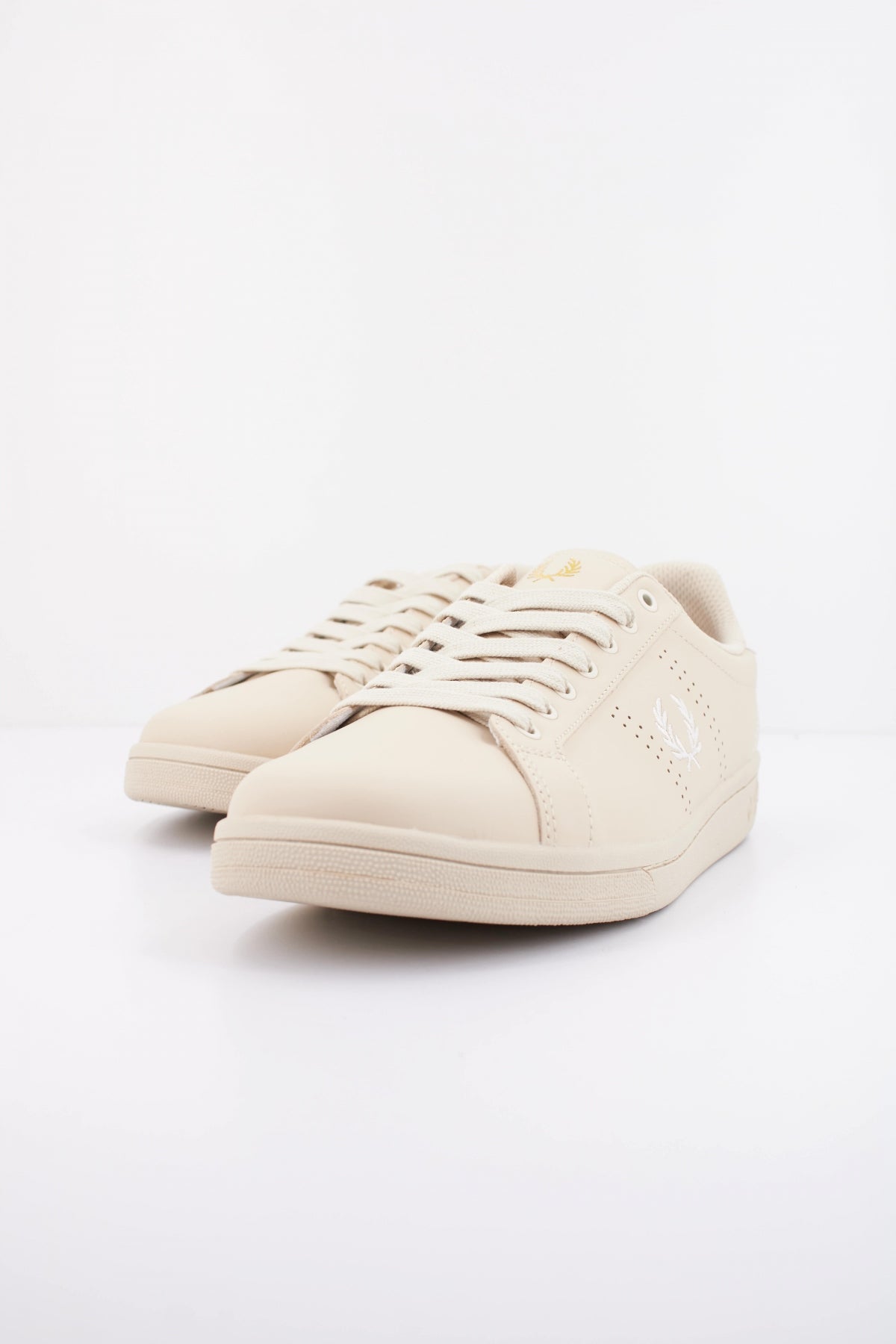 FRED PERRY B LEATHER en color BEIS (2)