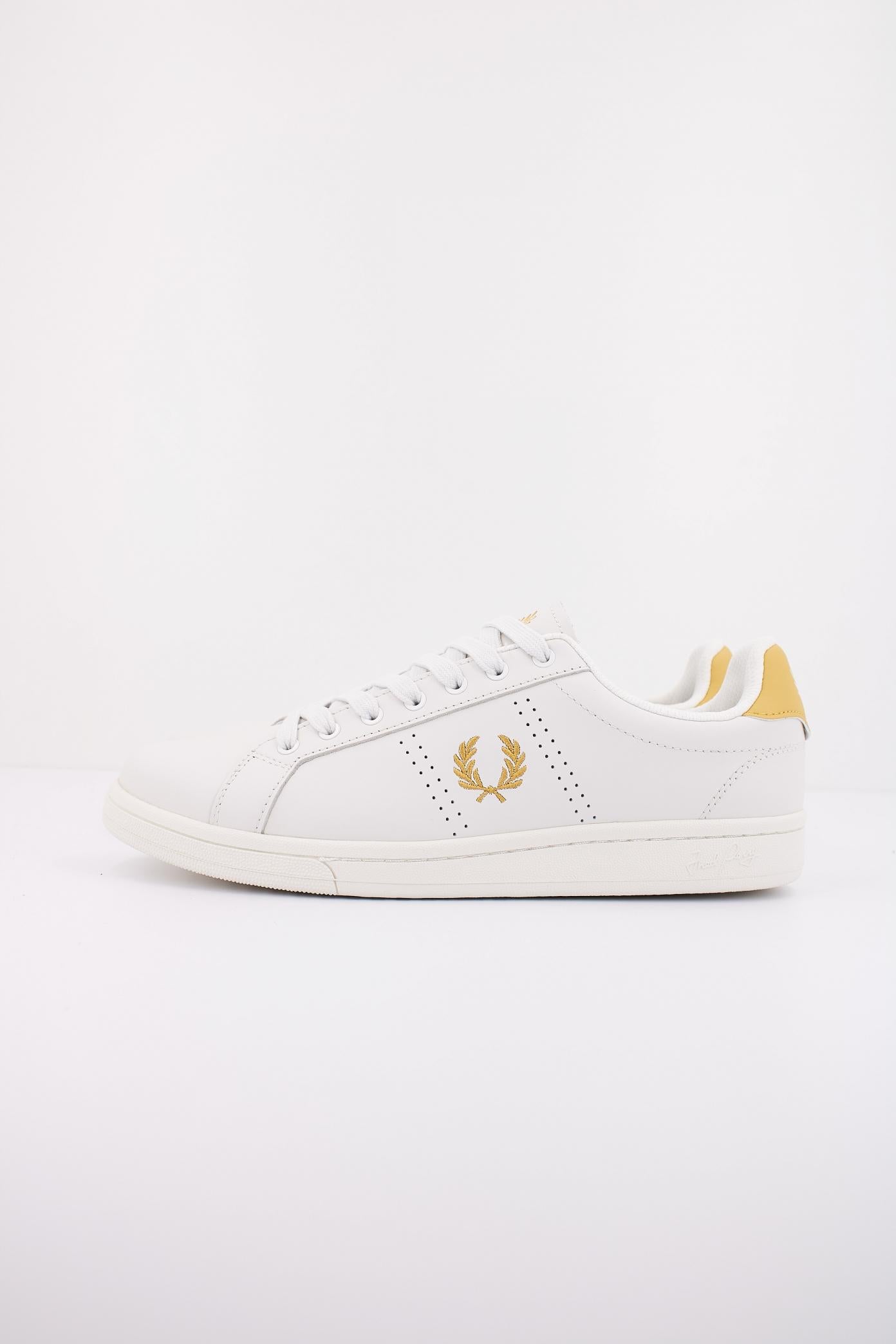 FRED PERRY B LEATHER en color BLANCO (1)