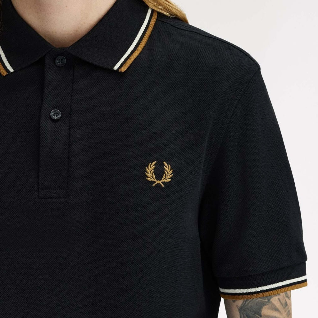FRED PERRY TWIN TIPPED en color (5)
