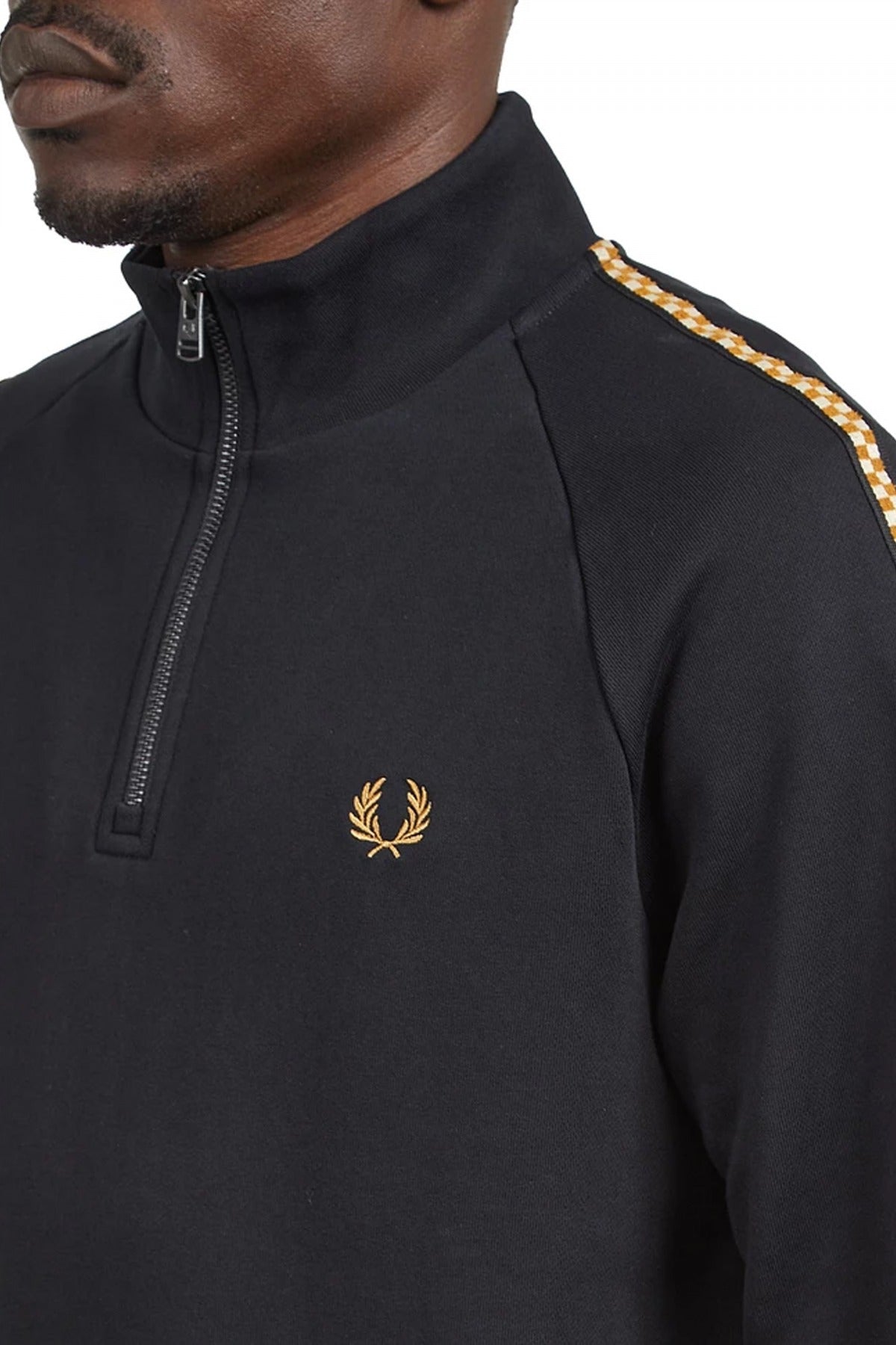 FRED PERRY CHEQUERBOARD TAPE HALF ZIP en color NEGRO (3)