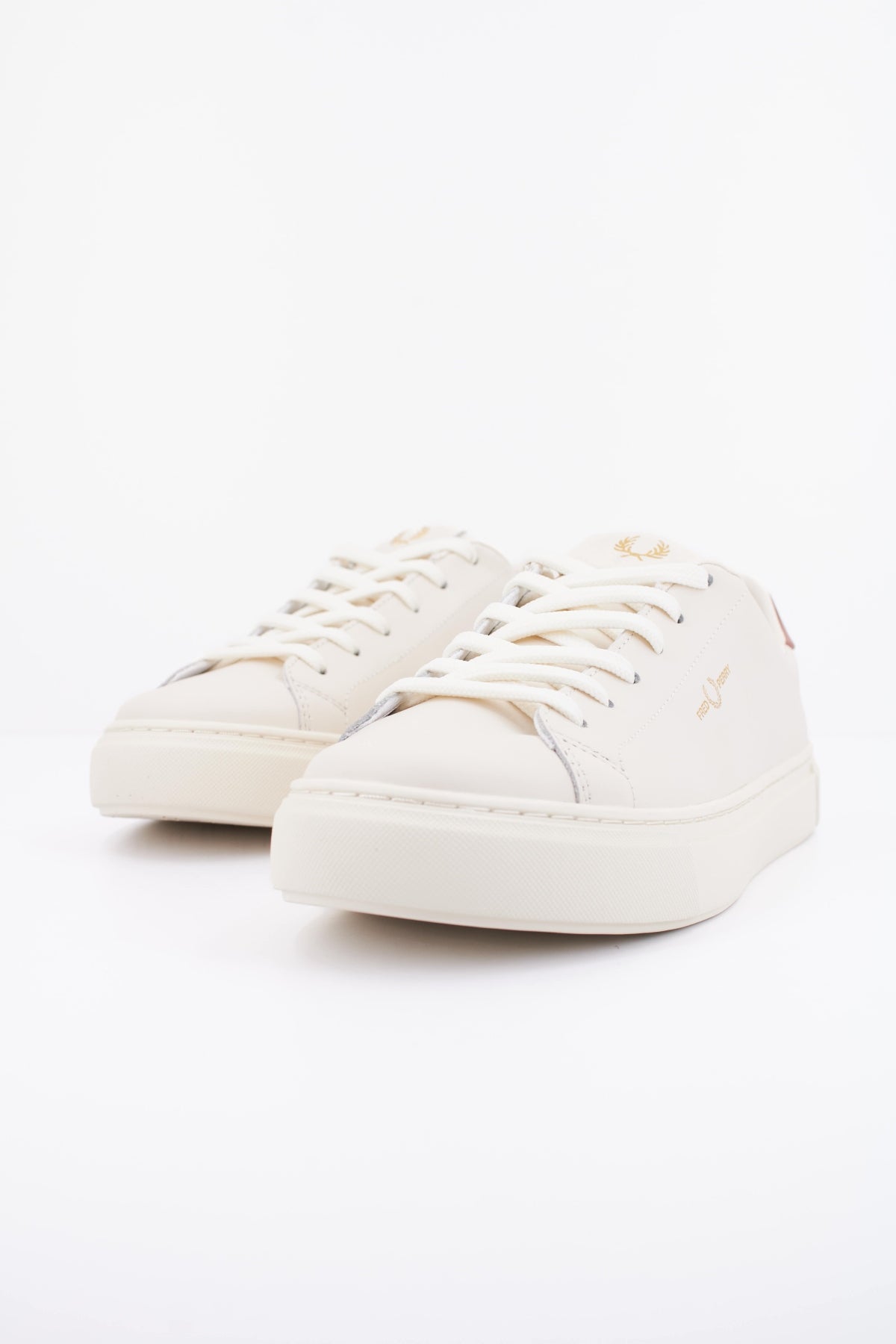 FRED PERRY LEATHER en color BEIS (2)