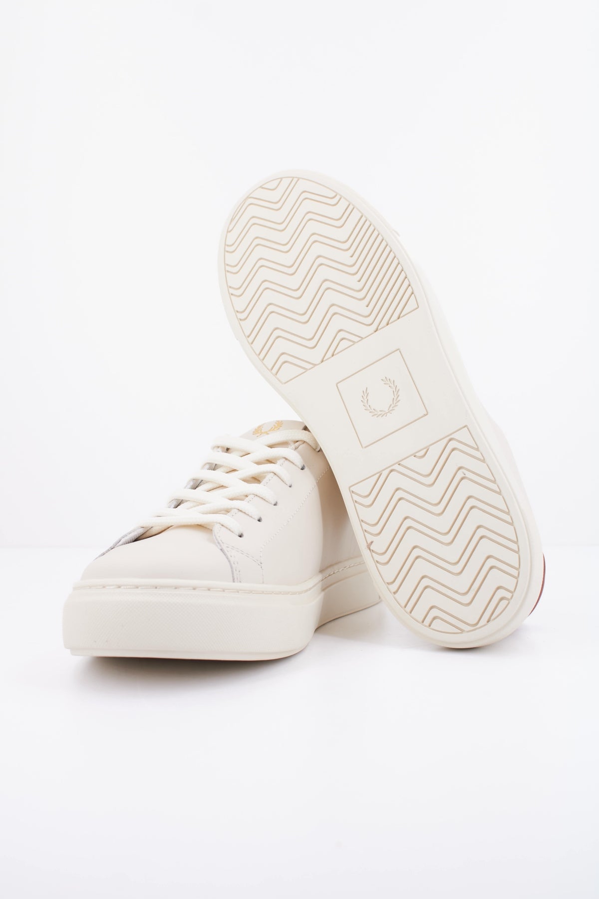 FRED PERRY LEATHER en color BEIS (5)