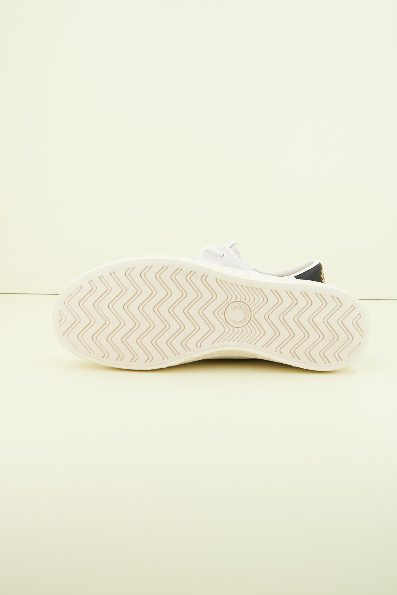 FRED PERRY LOTTIE SUEDE en color BLANCO (4)