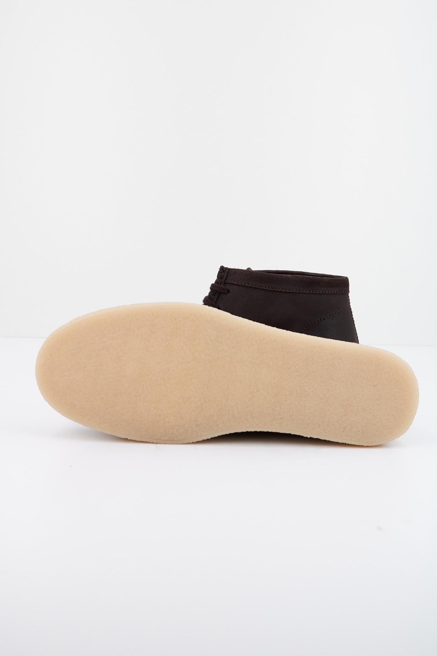 FRED PERRY DAWSON MID WAXED SUEDE en color MARRON (4)