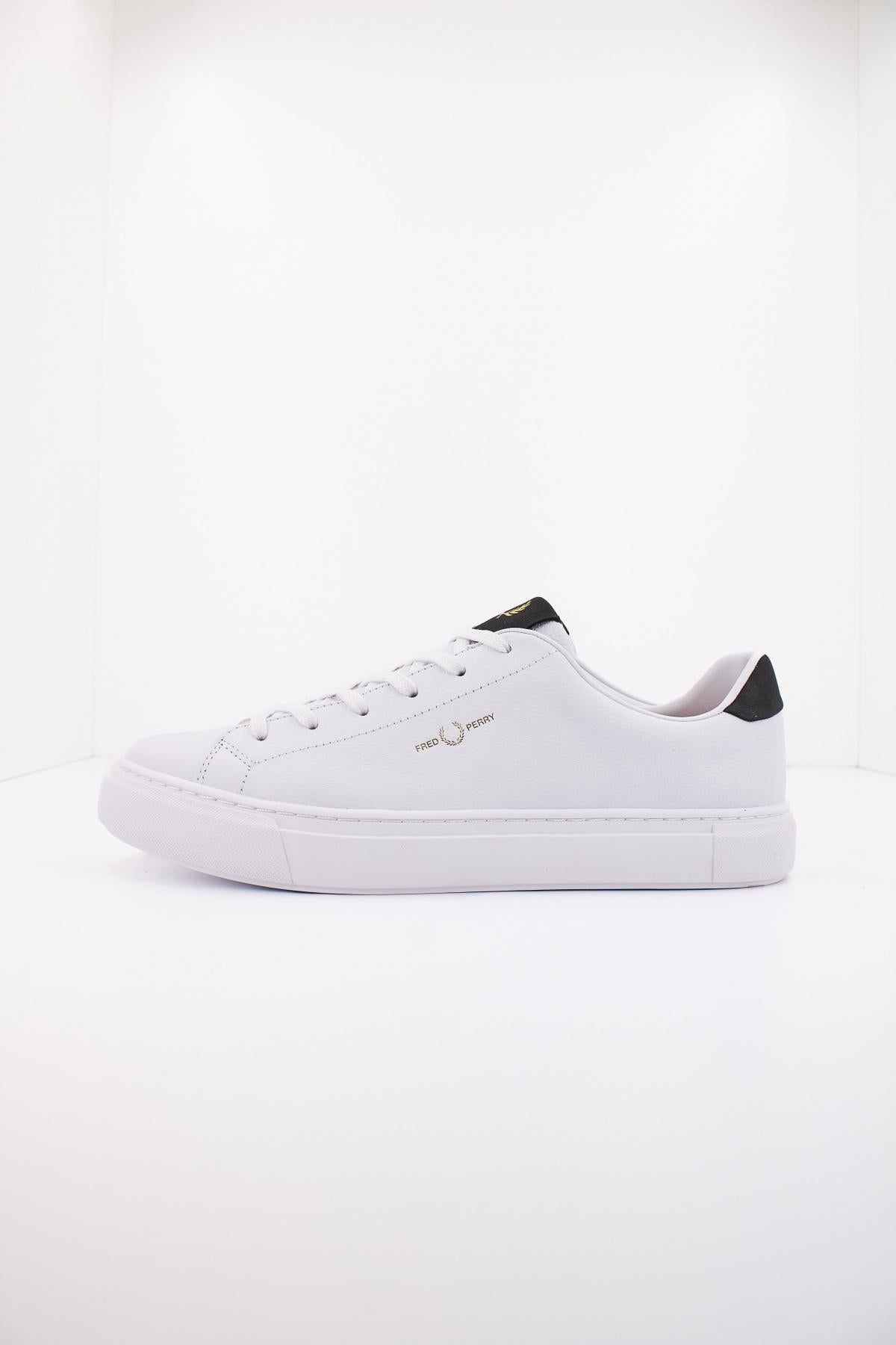 FRED PERRY B TUMBLED LEATHER en color BLANCO (1)