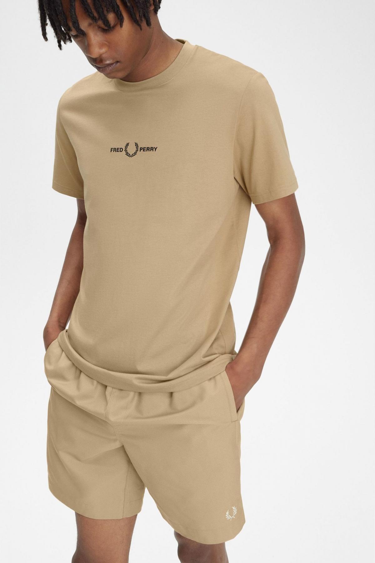 FRED PERRY EMBROIDERED T-SHIRT en color MARRON CLARO (4)