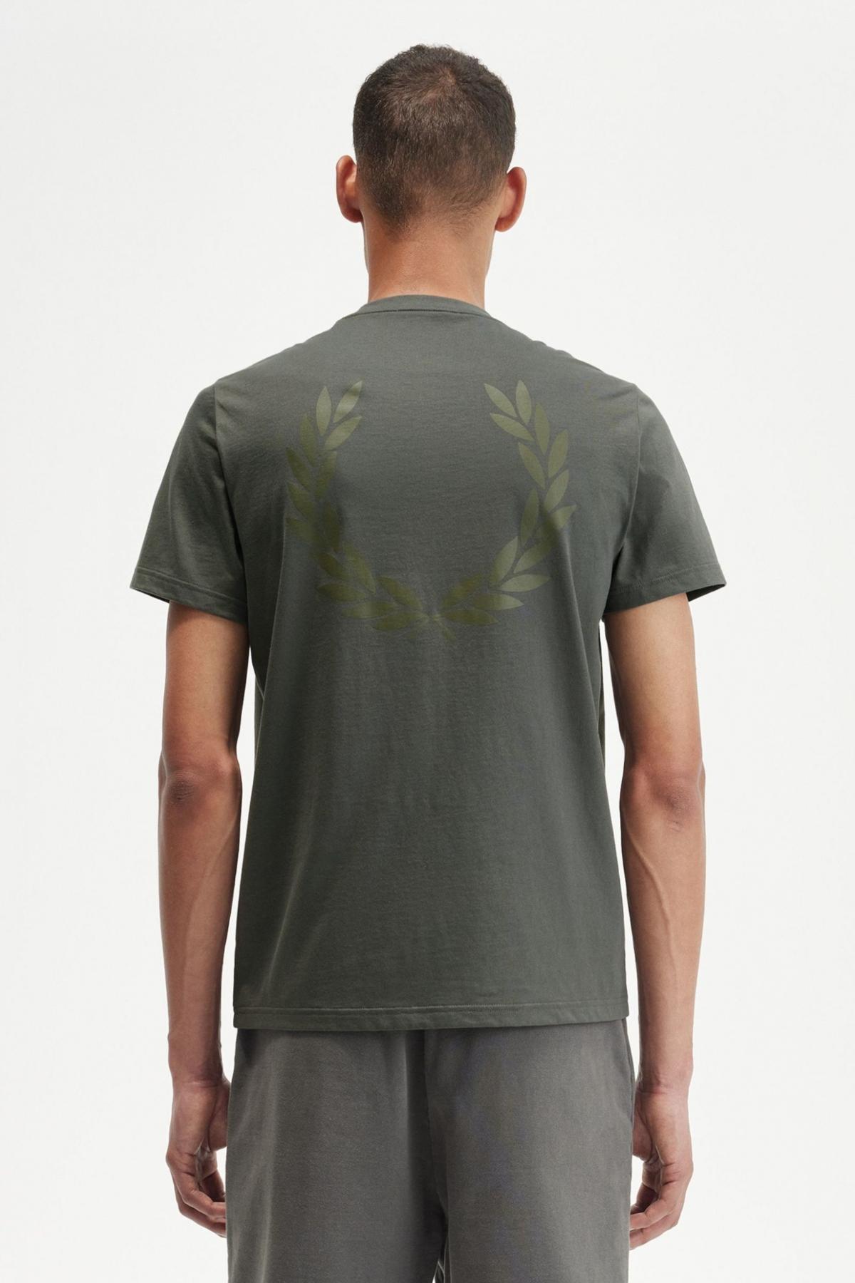 FRED PERRY LAUREL GRAPHIC en color VERDE (4)