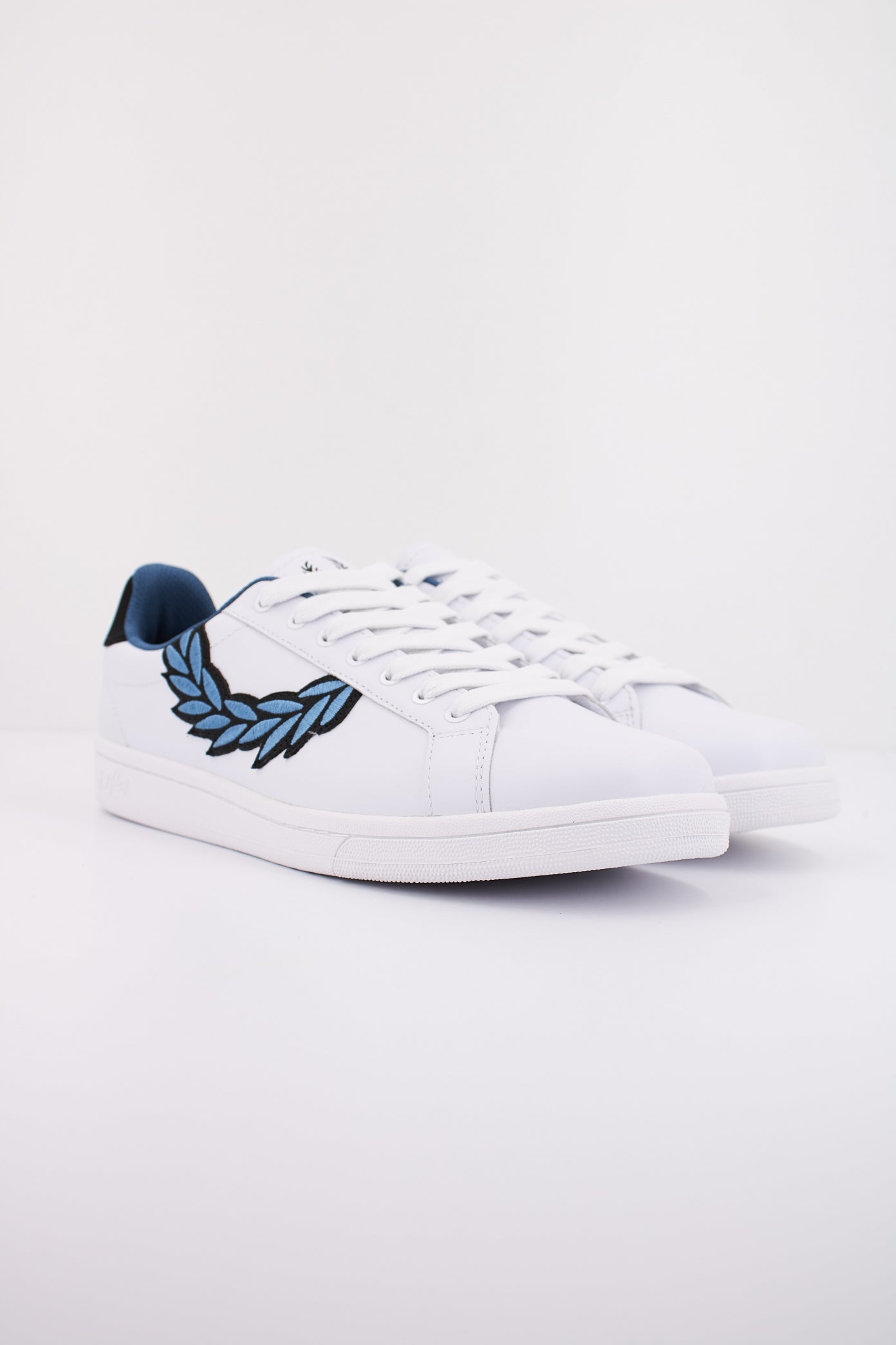 FRED PERRY B LEATHER/BRANDE en color BLANCO (2)