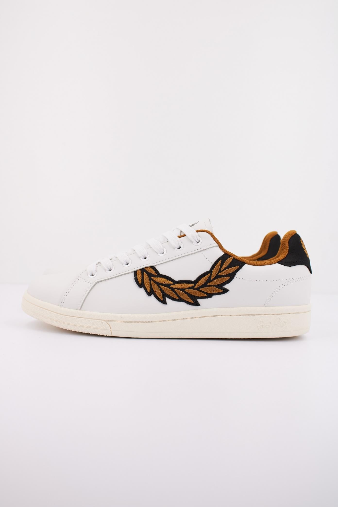 FRED PERRY B LEATHER/BRANDE en color BLANCO (1)